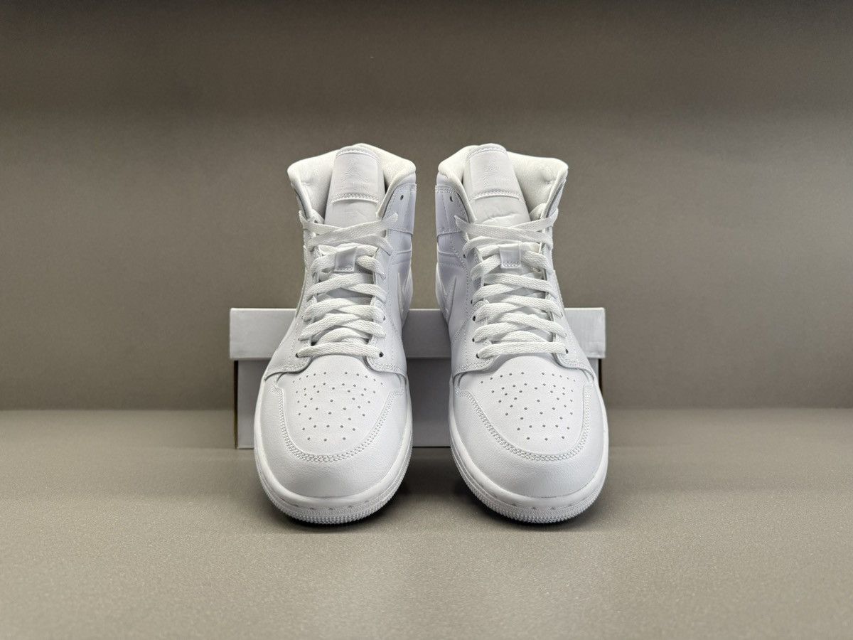 Jordan Brand Jordan 1 Mid Triple White 2022 Women’s Size US 10.5 / IT 40.5 - 4 Thumbnail