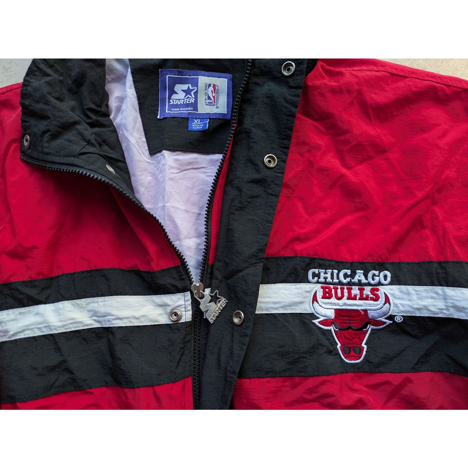 NBA × Starter Chicago Bulls 90s STARTER windbreaker XL red blk NBA vintage Size US XL / EU 56 / 4 - 4 Thumbnail