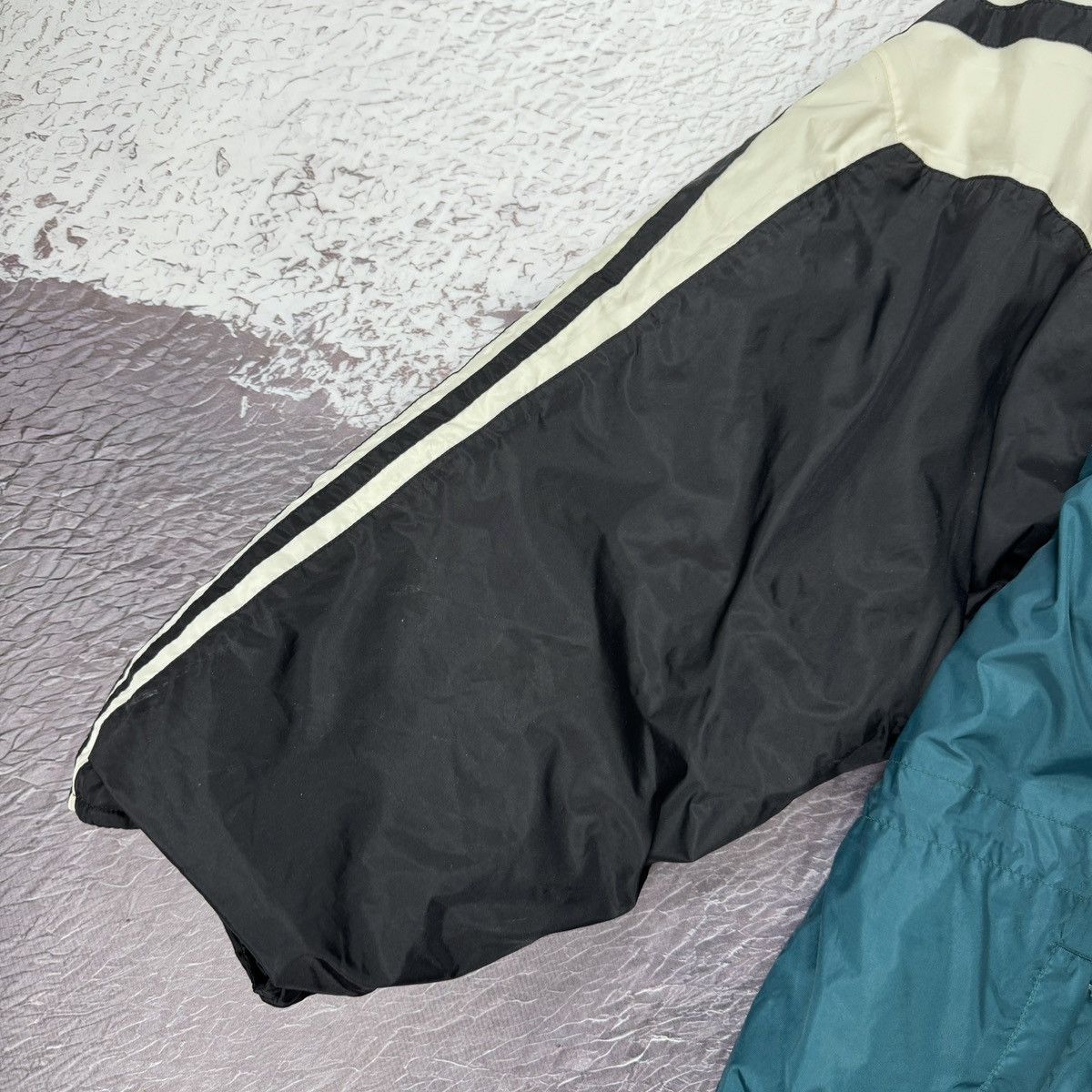 Adidas Adidas vintage 90s rare green puffer jacket Size US L / EU 52-54 / 3 - 8 Thumbnail