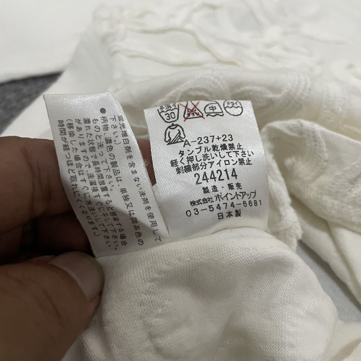 Issey Miyake Hai by Issey Miyake White Lace Embroidery LS Crop Top Size M / US 6-8 / IT 42-44 - 8 Thumbnail