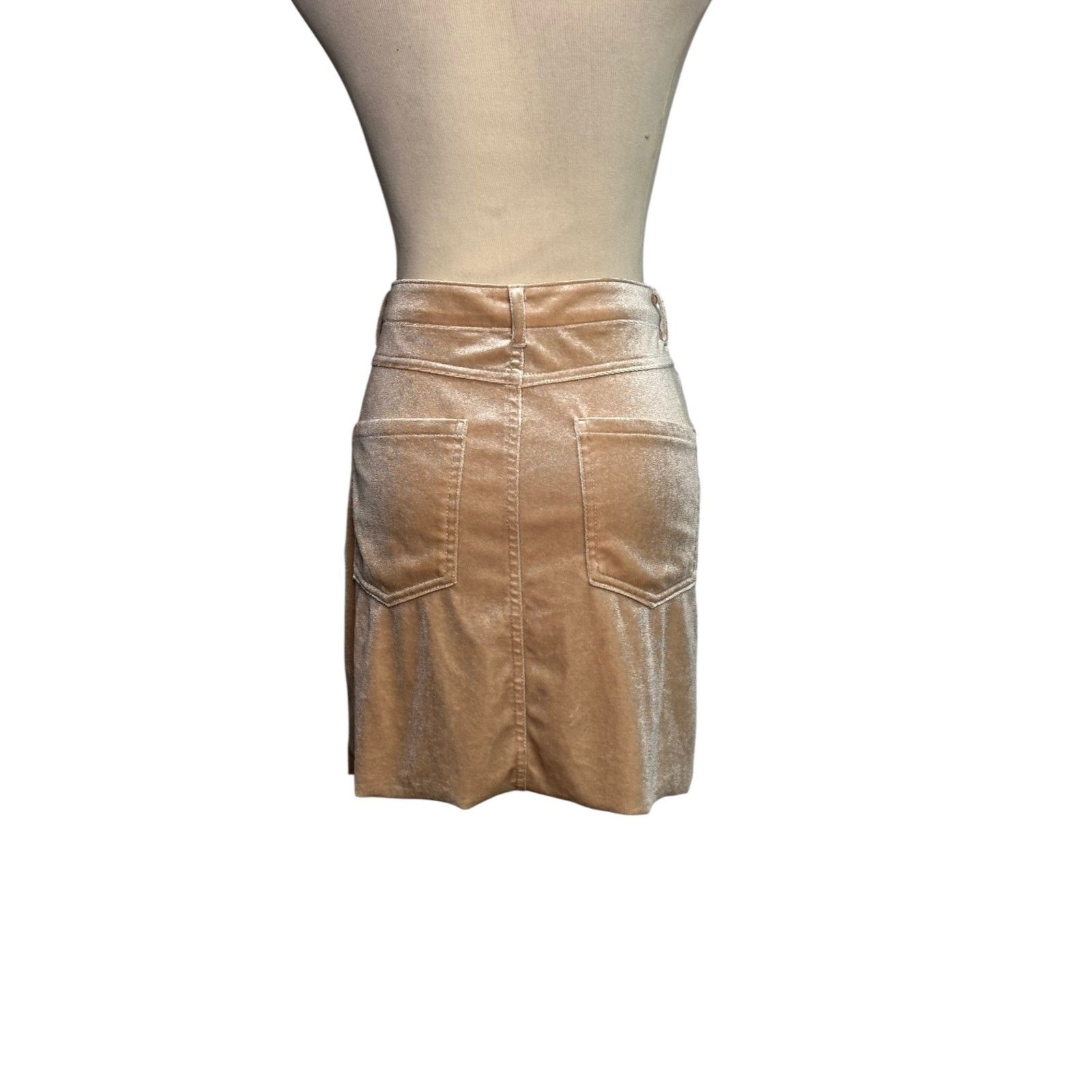 Forever 21 Forever 21 beige suede mini skirt size Large Size 30" / US 8 / IT 44 - 8 Thumbnail