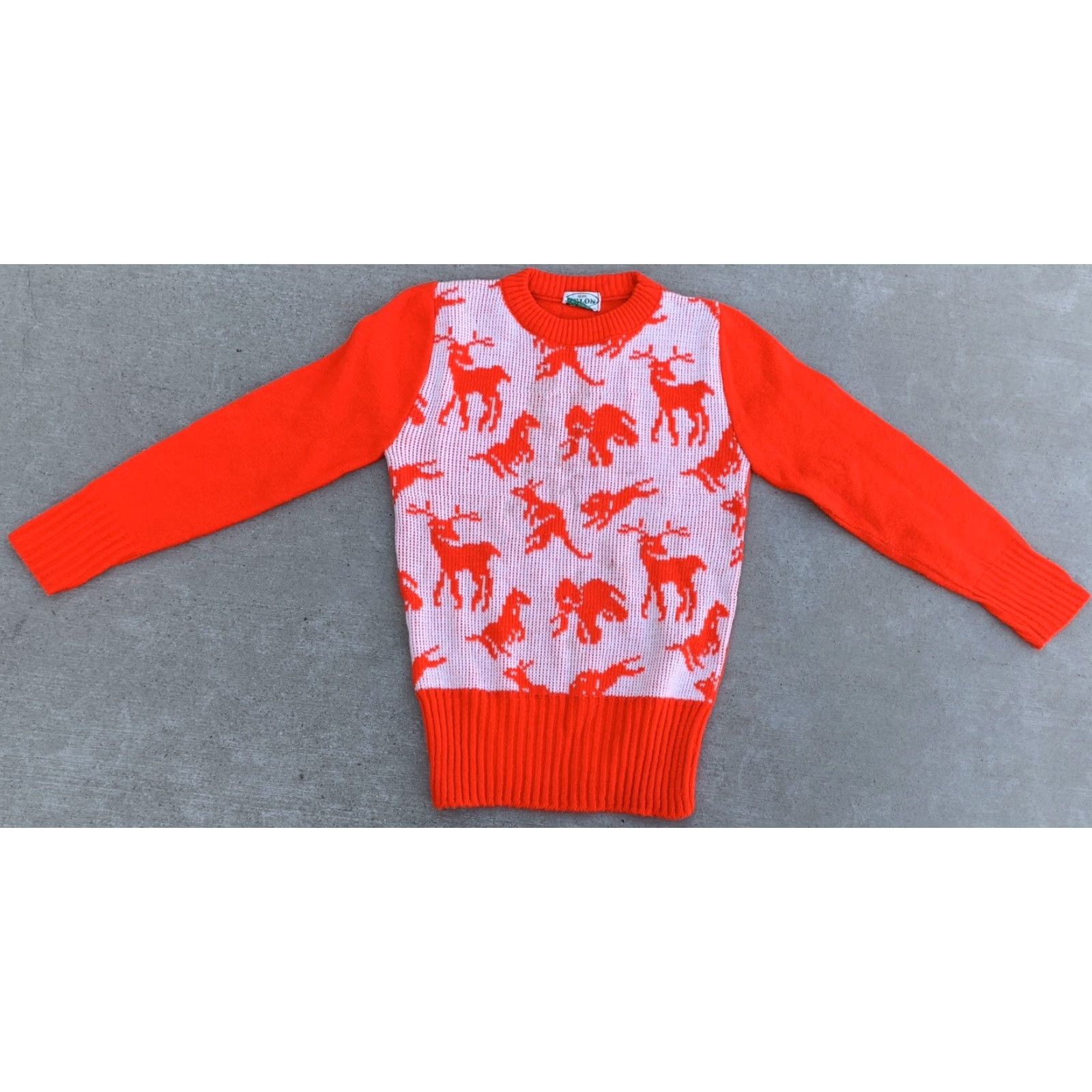PONY VINTAGE Acrylic Knit Sweater Animals Deer Lion Elephant Horse Pony 60s Spuncraft Inc Sweater Women S Red Pullover KnIT Long Sleeve Knit Char/.. Size S / US 4 / IT 40 - 3 Thumbnail