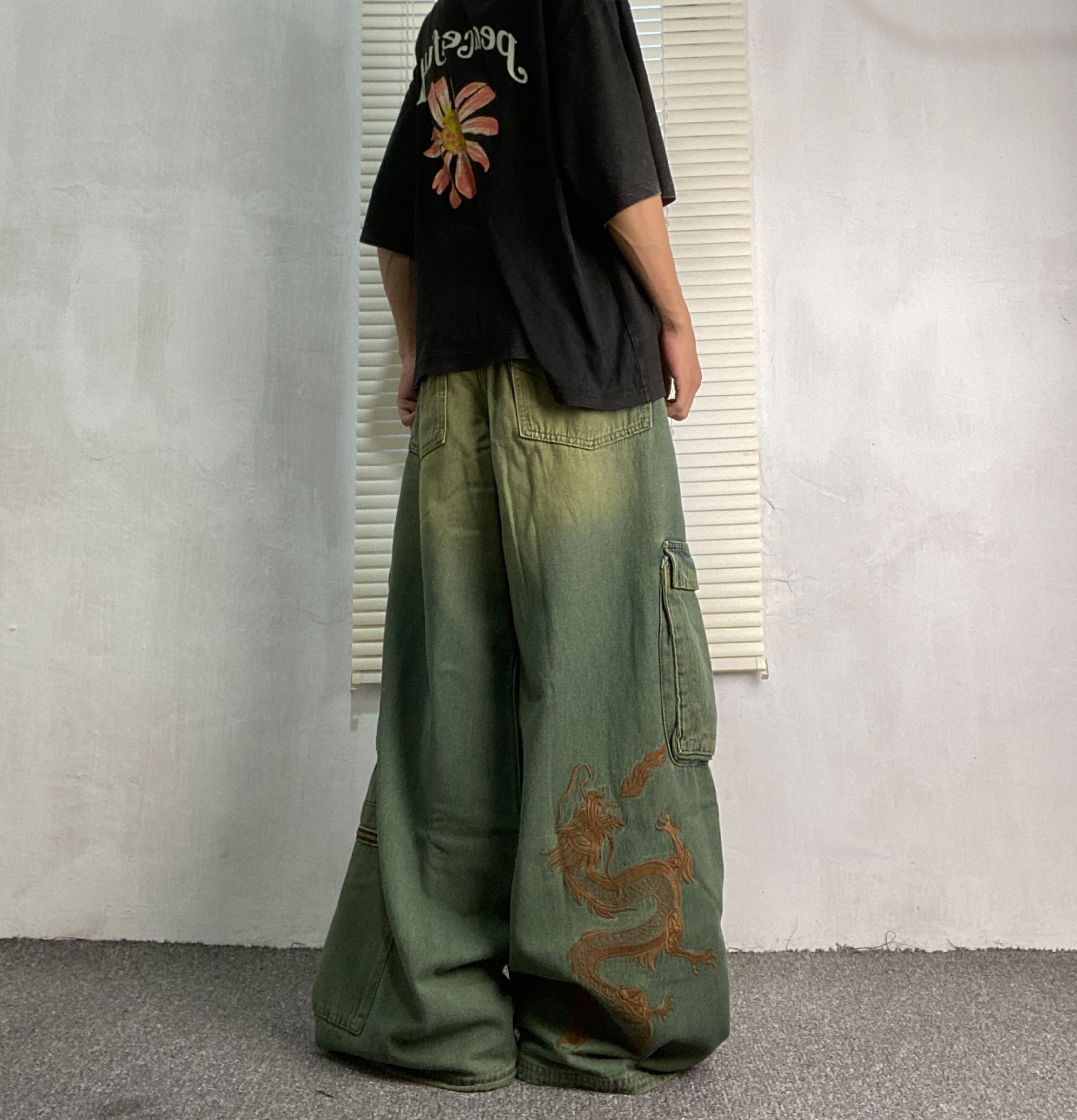 Beauty Beast × JNCO RARE!! Dragon cargo pants multipocket y2k baggy jeans faded Size US 36 / EU 52 - 4 Thumbnail