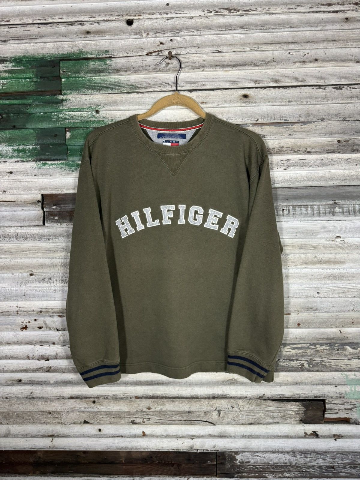 Tommy Hilfiger × Vintage Vintage Tommy Hilfiger Sweatshirt Size US S / EU 44-46 / 1 - 1 Thumbnail