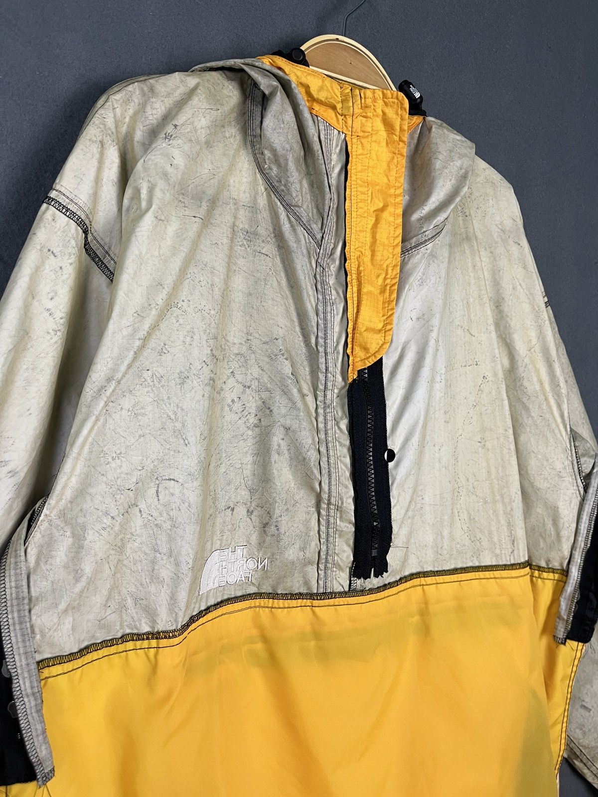 The North Face The North Face Anorak Pullover Waterproof Windbreaker Jacket Size US L / EU 52-54 / 3 - 21 Thumbnail