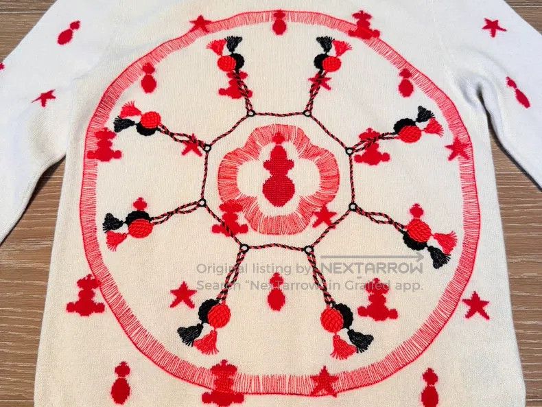 Hermes Hermes White base red embroidered cashmere sweater Size XXS / US 00 / IT 34 - 2 Thumbnail