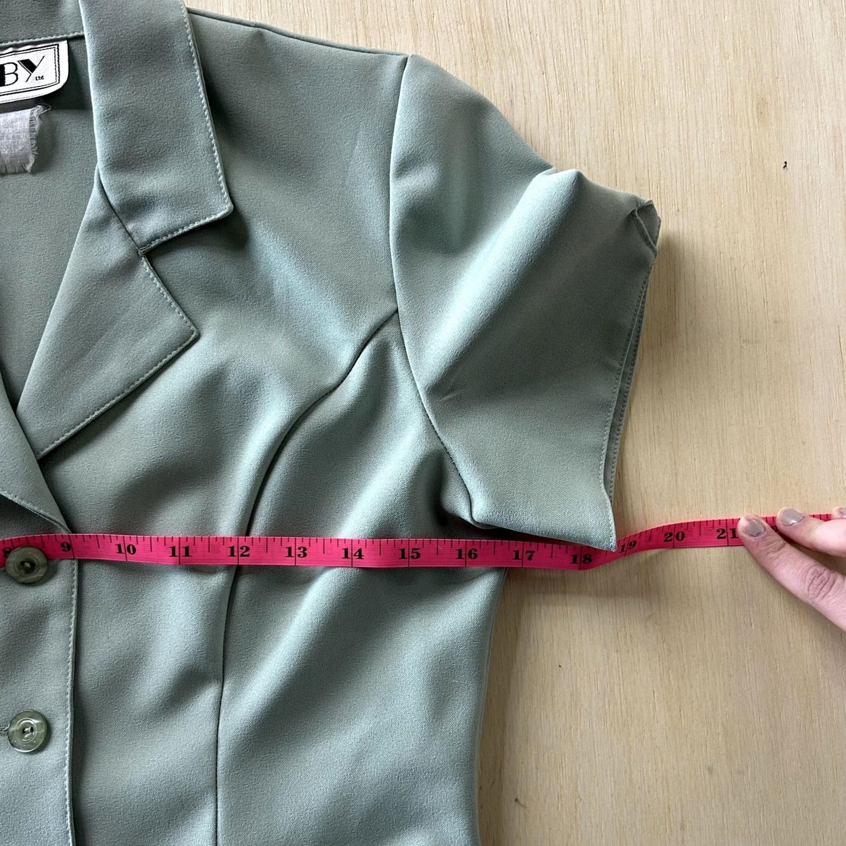 Vintage VINTAGE DBY Blouse Womens 5/6 Green Short Sleeve Collared Button Slim Woven Top Size S / US 4 / IT 40 - 4 Thumbnail