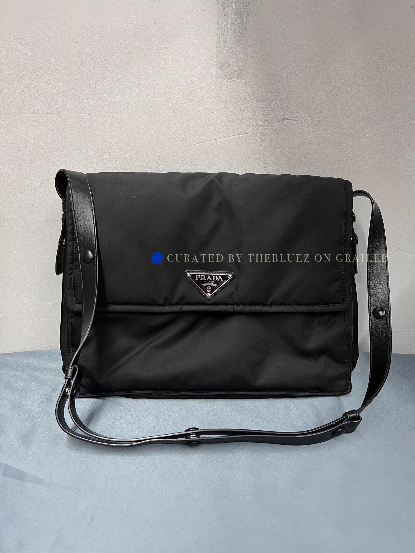 Prada Vintage Black Flap Messenger Bag Size ONE SIZE - 1 Thumbnail