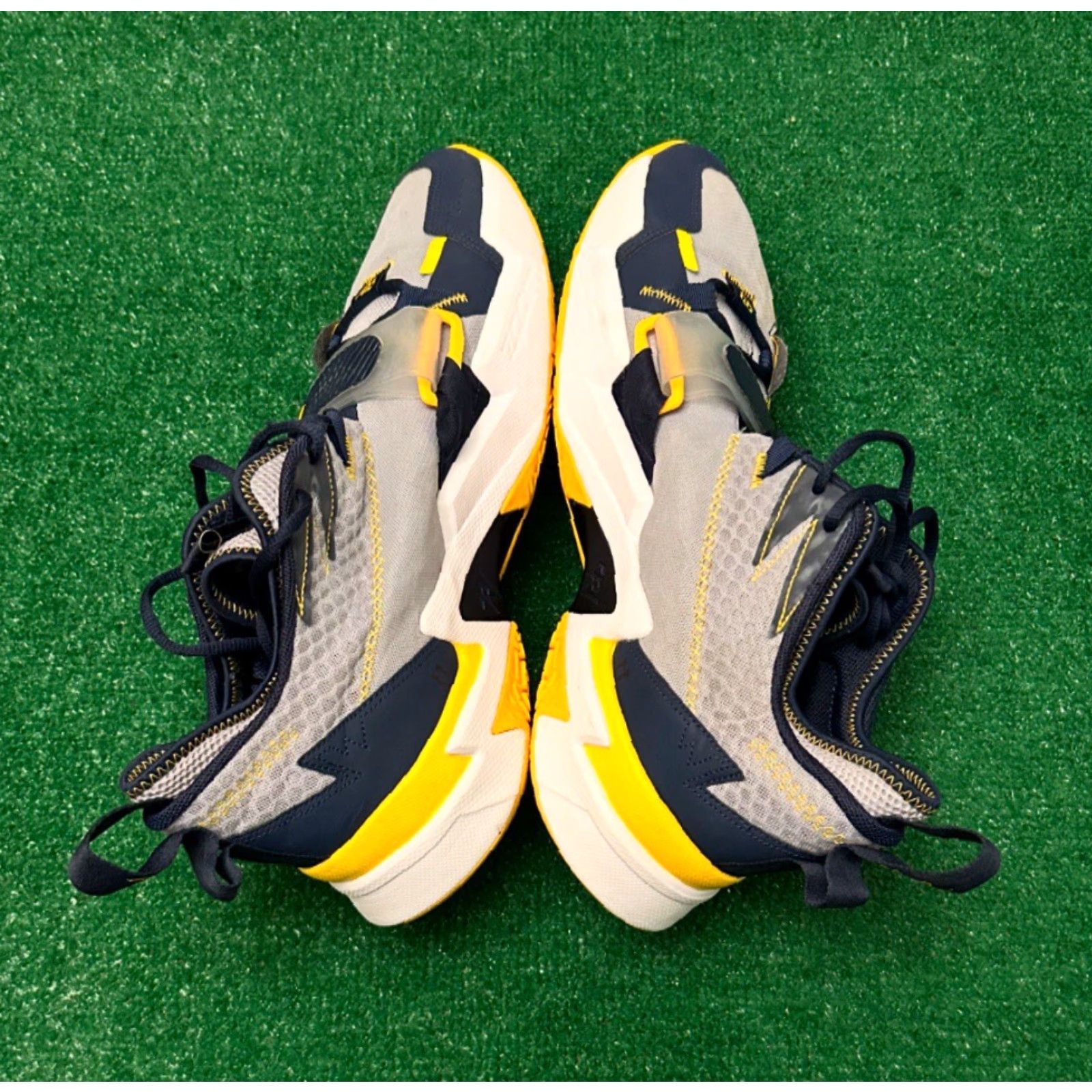 Nike Air Jordan WhyNotZero.3 Westbrook PE Michigan Wolverines Mens Sz 16 Promo Sample Size ONE SIZE - 5 Thumbnail