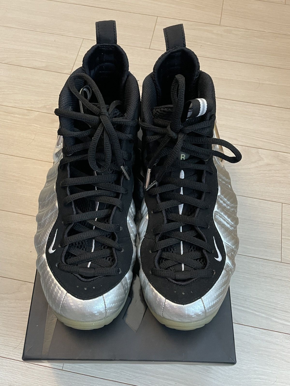 Nike Air Foamposite Pro Metallic Silver Size US 8.5 / EU 41-42 - 2 Thumbnail
