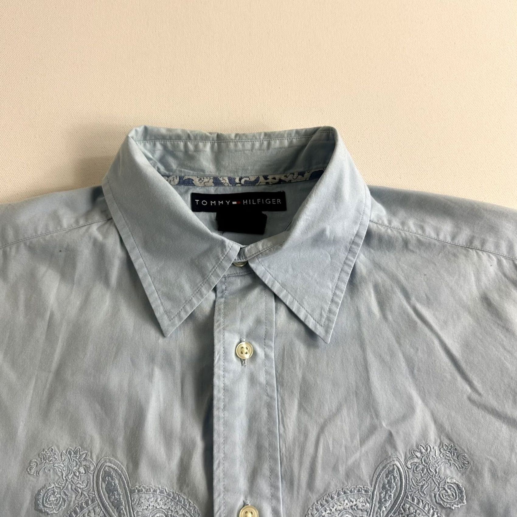Tommy Hilfiger Tommy Hilfiger Dress Shirt Button-Up Vintage Fit Embroidered Long Sleeve Size M Blue Men Shirt Size 40R - 4 Thumbnail