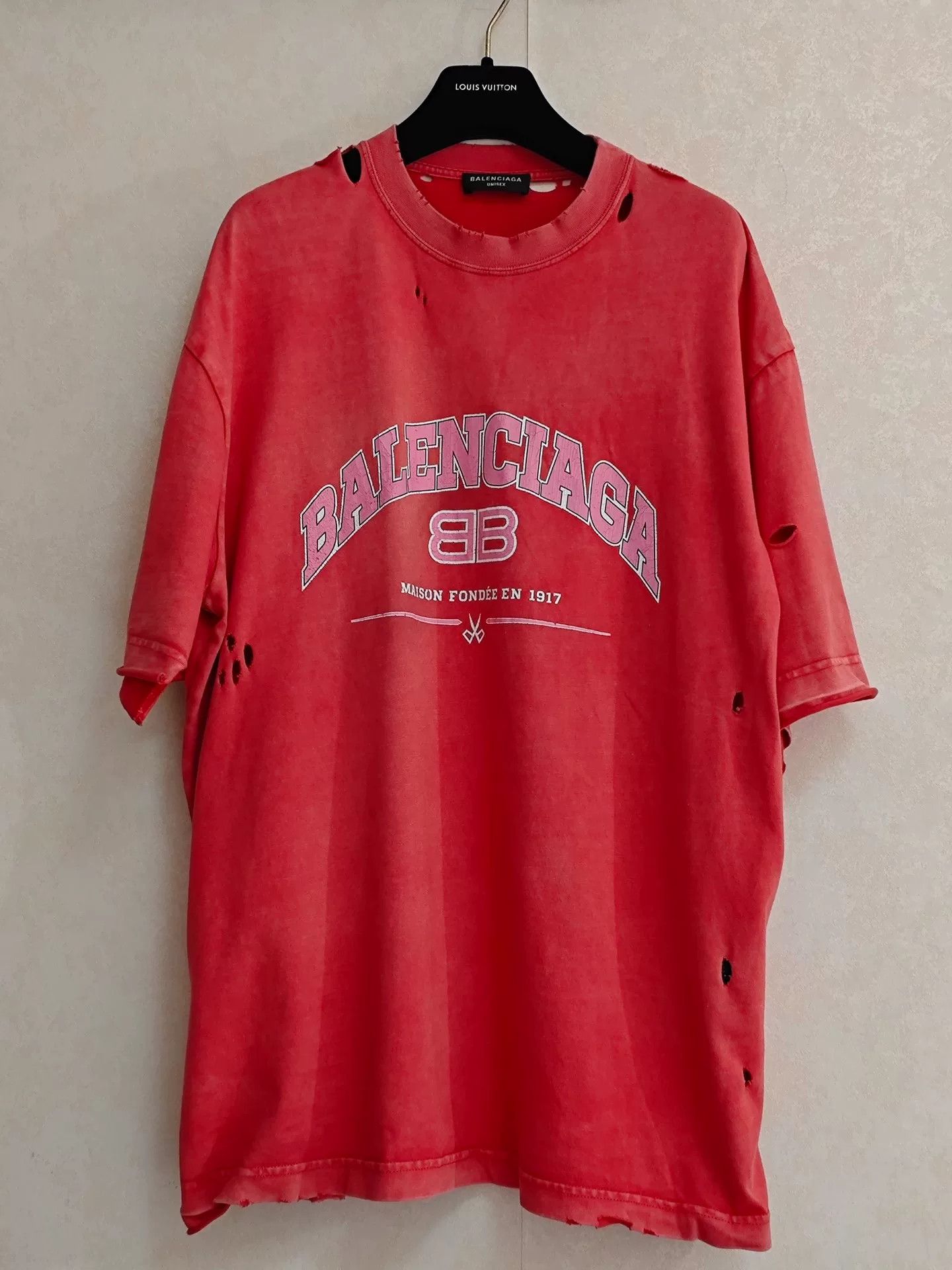 Balenciaga Balenciaga Show Hole Double B Logo Tee Size US XS / EU 42 / 0 - 1 Thumbnail