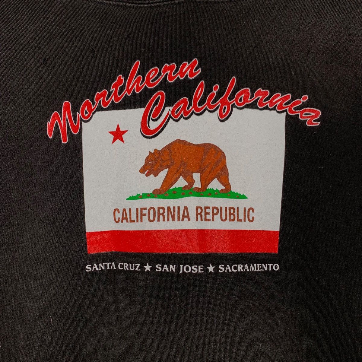 Vintage NOTHERN CALIFORNIA Bear Graphics Pullover Hoodies #1764-C78 Size US M / EU 48-50 / 2 - 3 Thumbnail