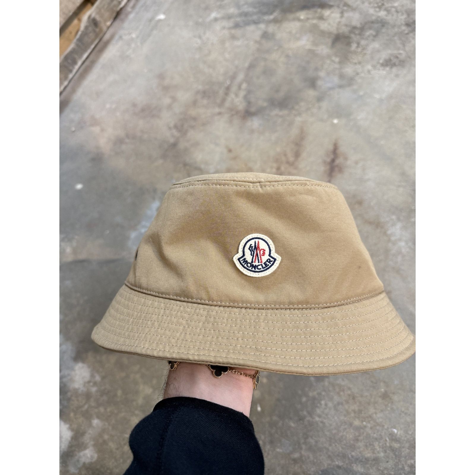 Moncler Moncler Bucket Hat Tan Used Large Size ONE SIZE - 1 Thumbnail
