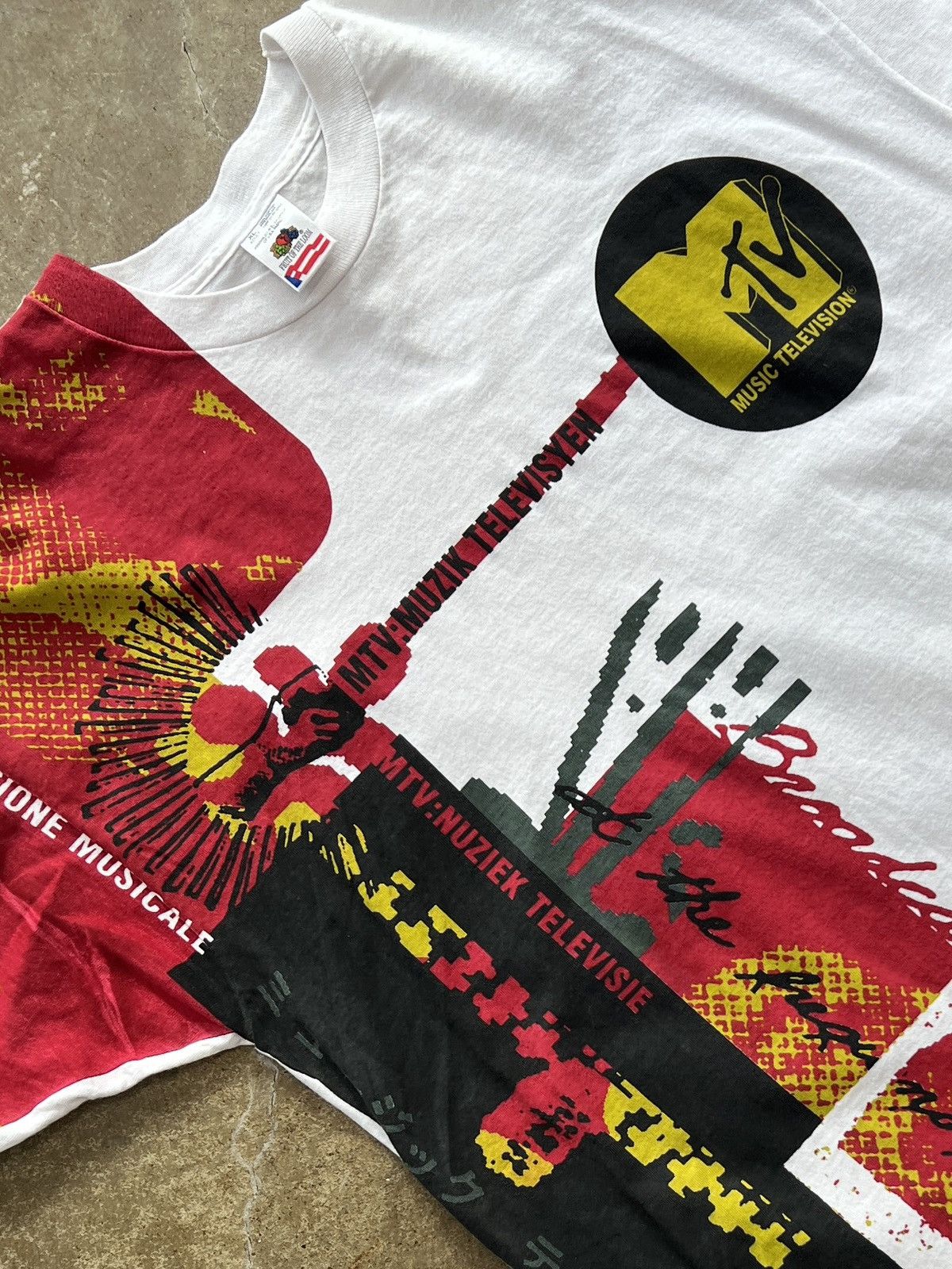 Vintage Vintage 90s MTV AOP Musik Fernsehen Single Stitch Tee XL Size US XL / EU 56 / 4 - 1 Thumbnail