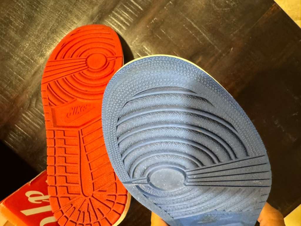 Jordan Brand Jordan 1 top 3 Size US 11 / EU 44 - 7 Thumbnail