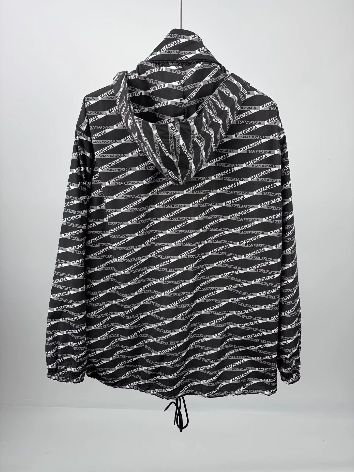 Balenciaga BALENCIAGA All-Over Logo Print Windbreaker Jacket Size US S / EU 44-46 / 1 - 2 Thumbnail