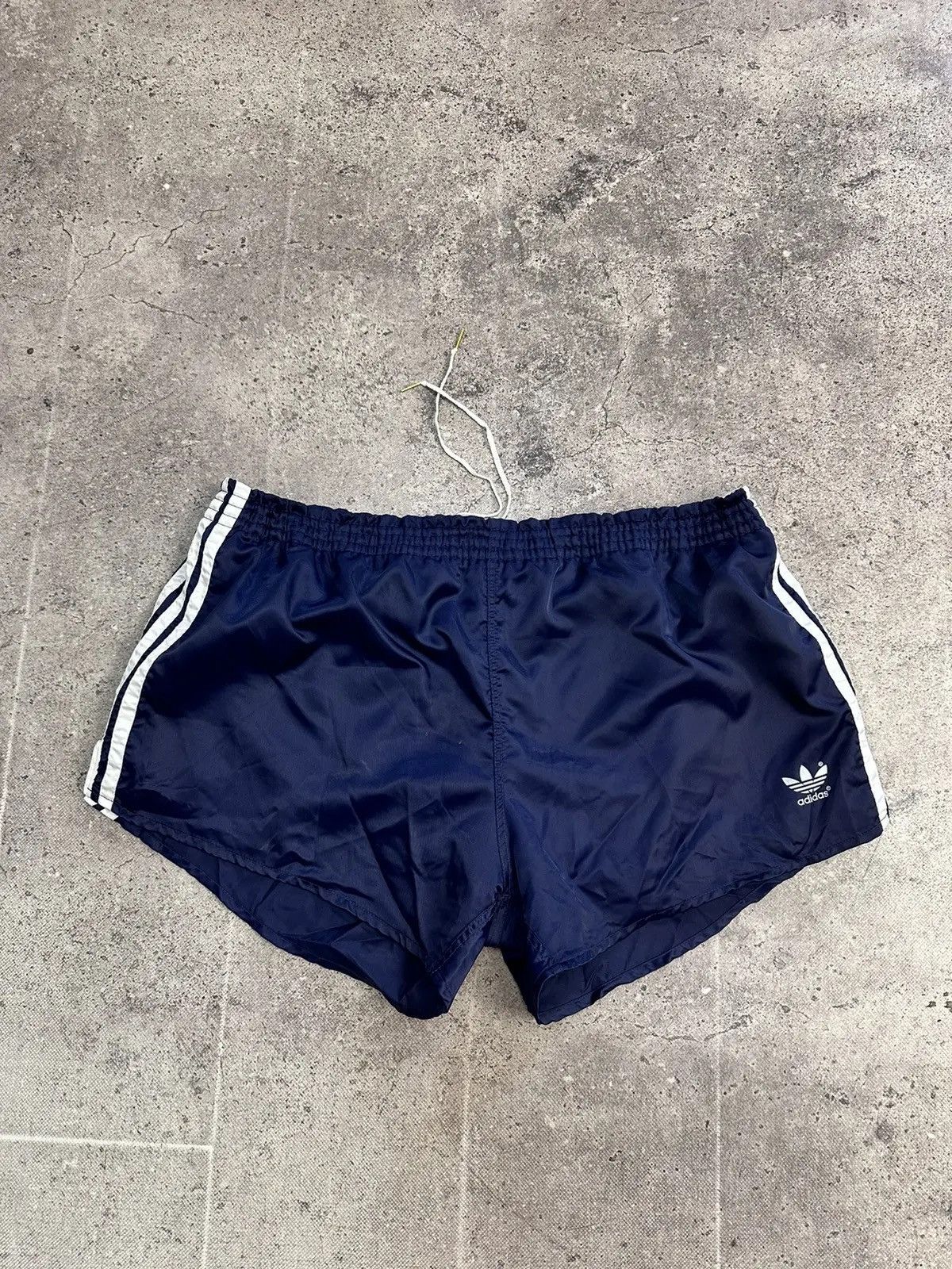 Adidas × Vintage Retro 70s Made In West Germany Adidas Red Nylon Shorts Size US 34 / EU 50 - 7 Thumbnail
