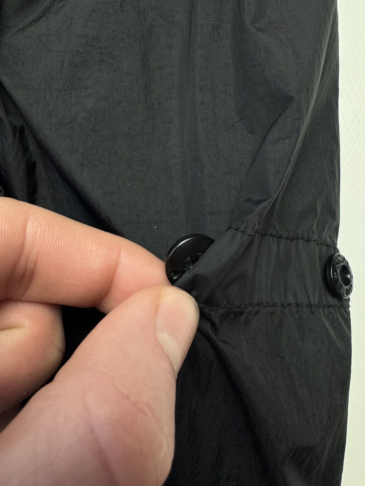 Stone Island STONE ISLAND Junior Black Crinkle Reps Hooded Jacket Men's Size US M / EU 48-50 / 2 - 9 Thumbnail