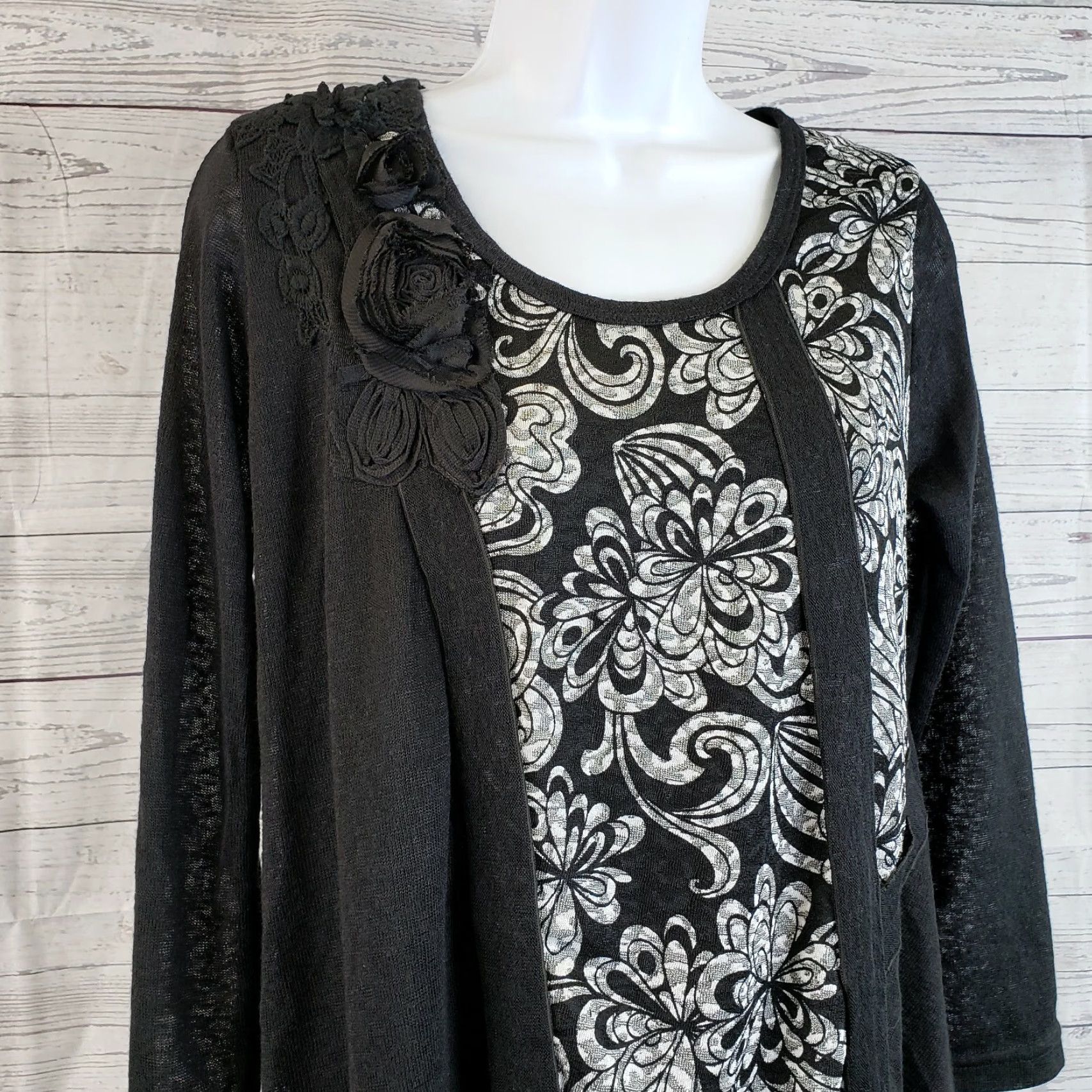 Vintage Pretty Angel Womens Tunic Top XS Black Linen Blend Asymmetrical Hem Floral Blouse | Pullover Long Sleeve Regular Size S Small Ladies Womens Size S / US 4 / IT 40 - 2 Thumbnail