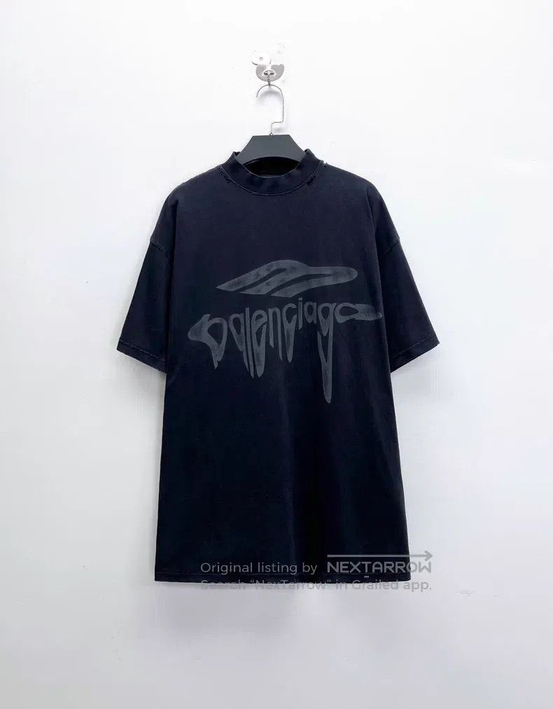 Balenciaga Balenciaga Carbon Black Twisted Logo Short Sleeve Size US S / EU 44-46 / 1 - 1 Thumbnail