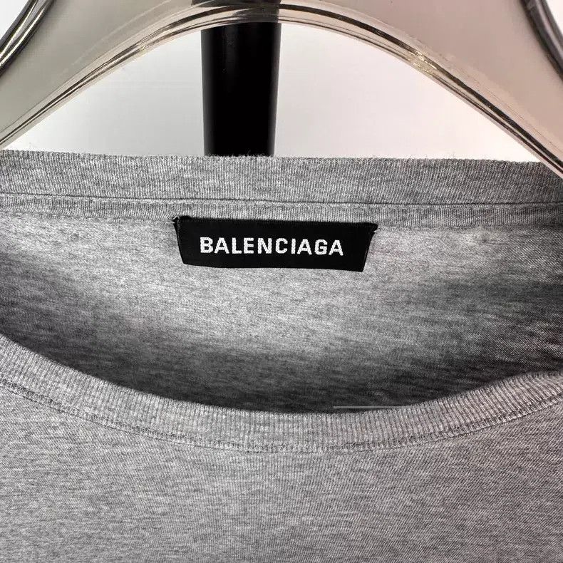 Balenciaga Balenciaga Small letter loose-fit short-sleeve T-shirt Size US S / EU 44-46 / 1 - 3 Thumbnail