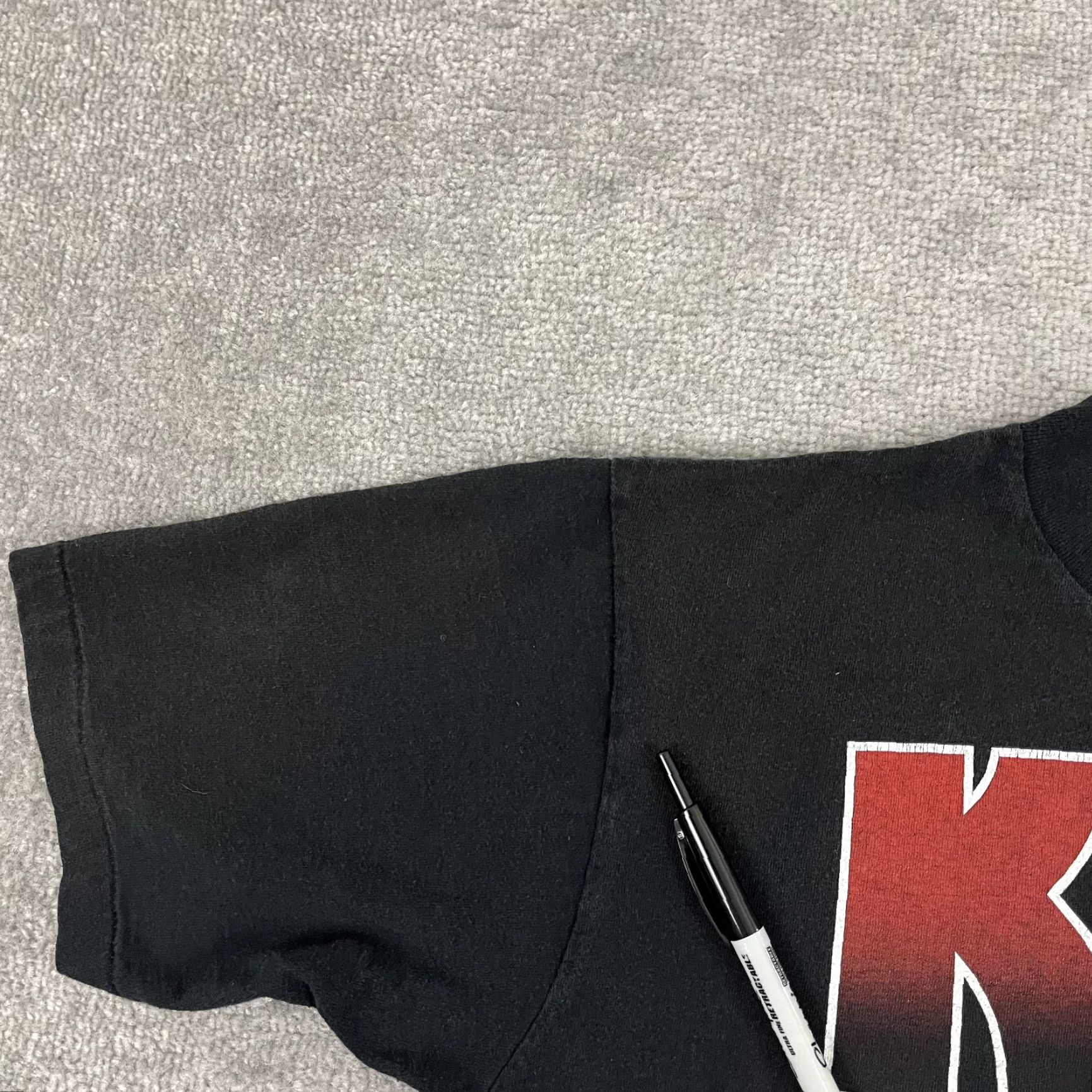Vintage VINTAGE KISS Graphic Tee Shirt Mens L Black Alive Worldwide 96-97 Concert Size US L / EU 52-54 / 3 - 7 Thumbnail