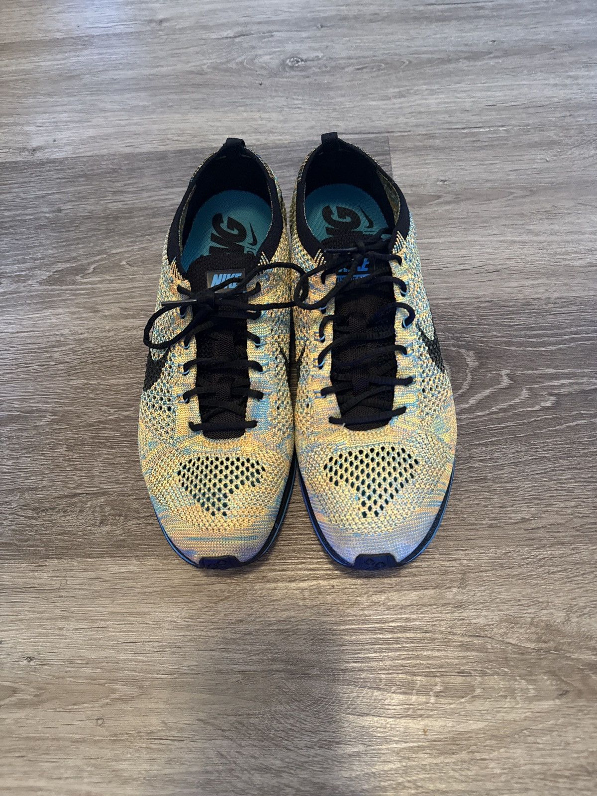 Nike Nike Flyknit Racer Size US 10 / EU 43 - 3 Thumbnail