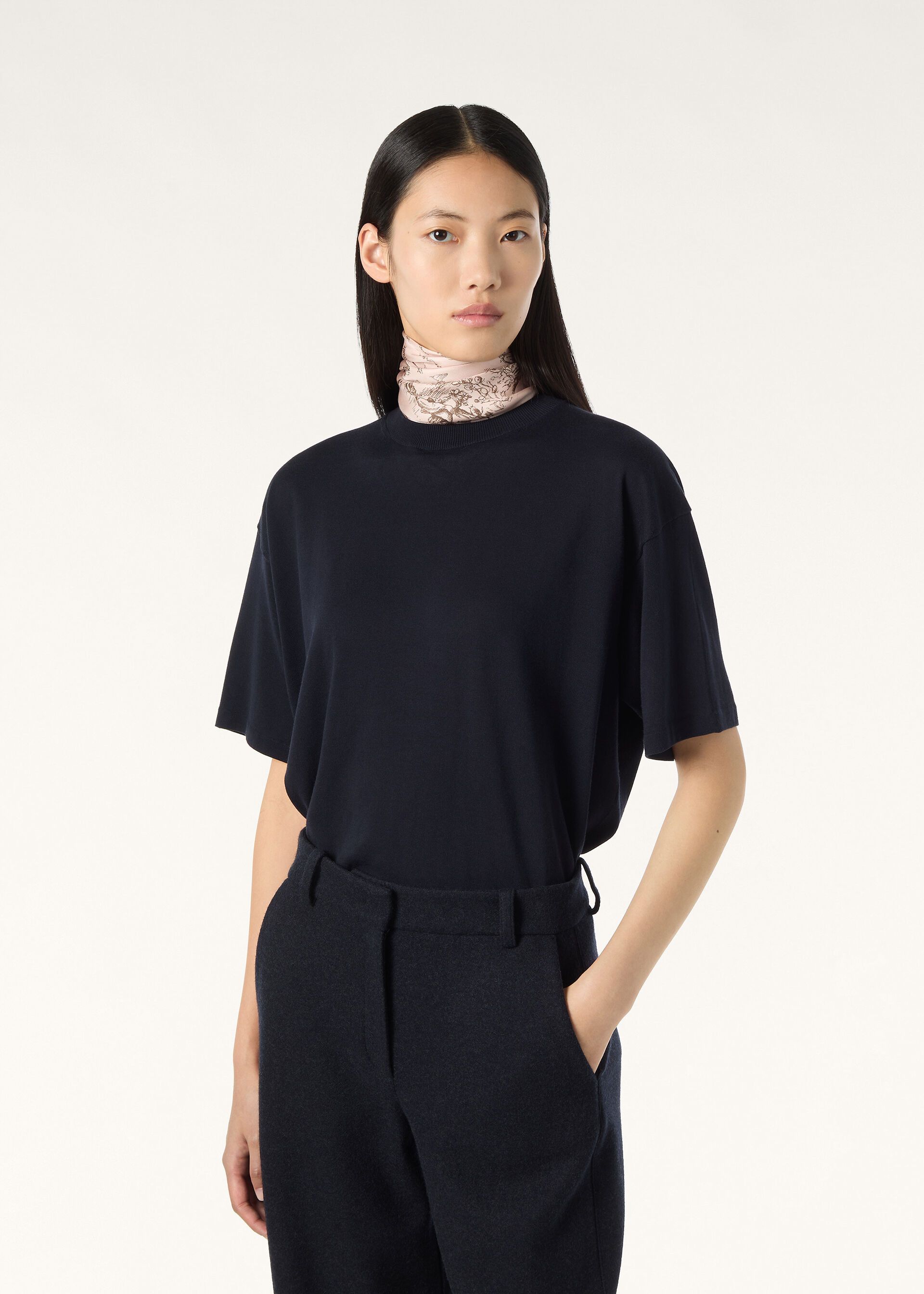 Loro Piana os11x0526 FAQ8157 Angera Crewneck T-Shirt in Blue Navy Size M / US 6-8 / IT 42-44 - 5 Thumbnail