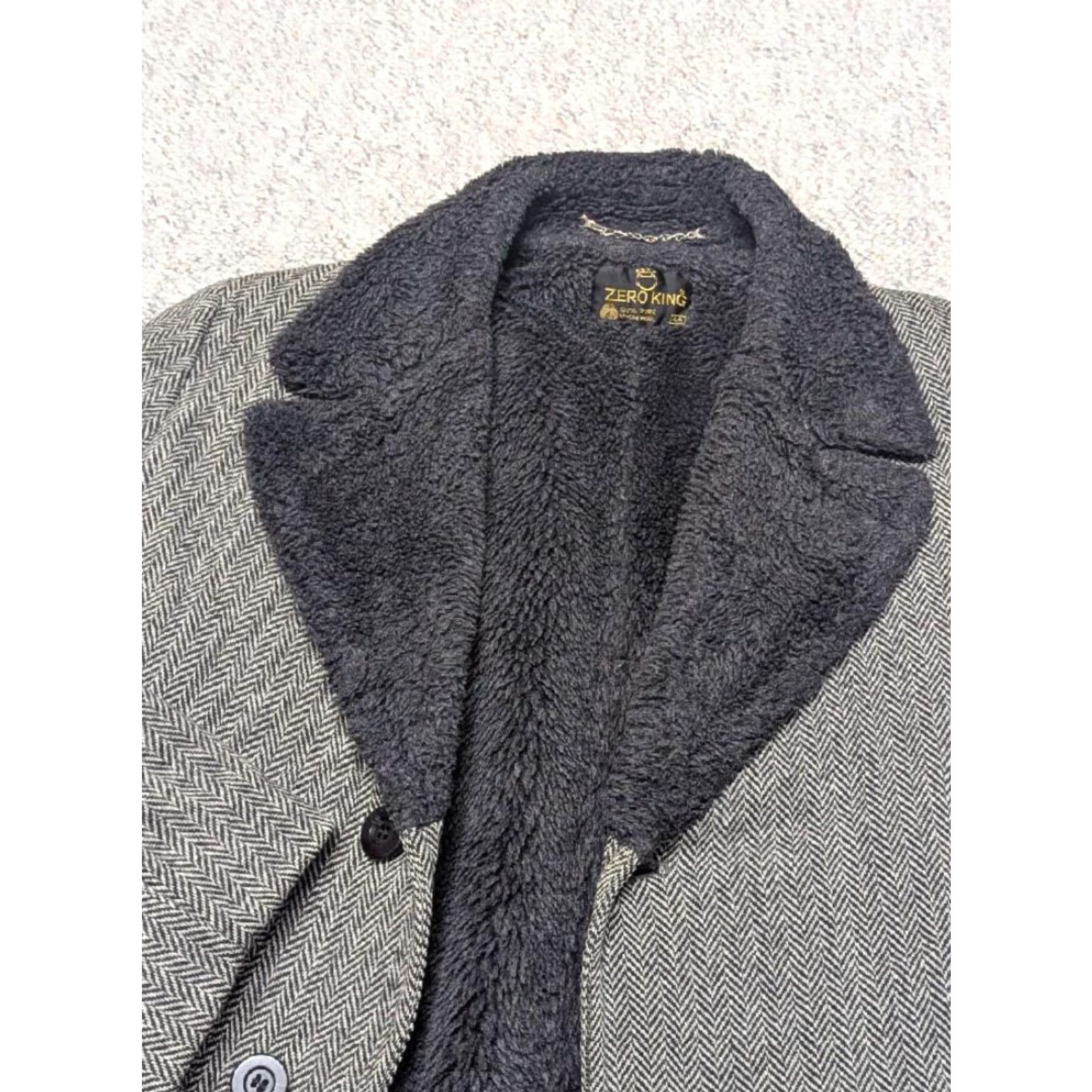 Vintage VINTAGE Zero King Overcoat Shirt Men L Gray Tweed Herringbone 42-44 36" 24.5" 19" Chest Measurements Winter Charcoal Decade 40s 50s Mens Size US L / EU 52-54 / 3 - 4 Thumbnail