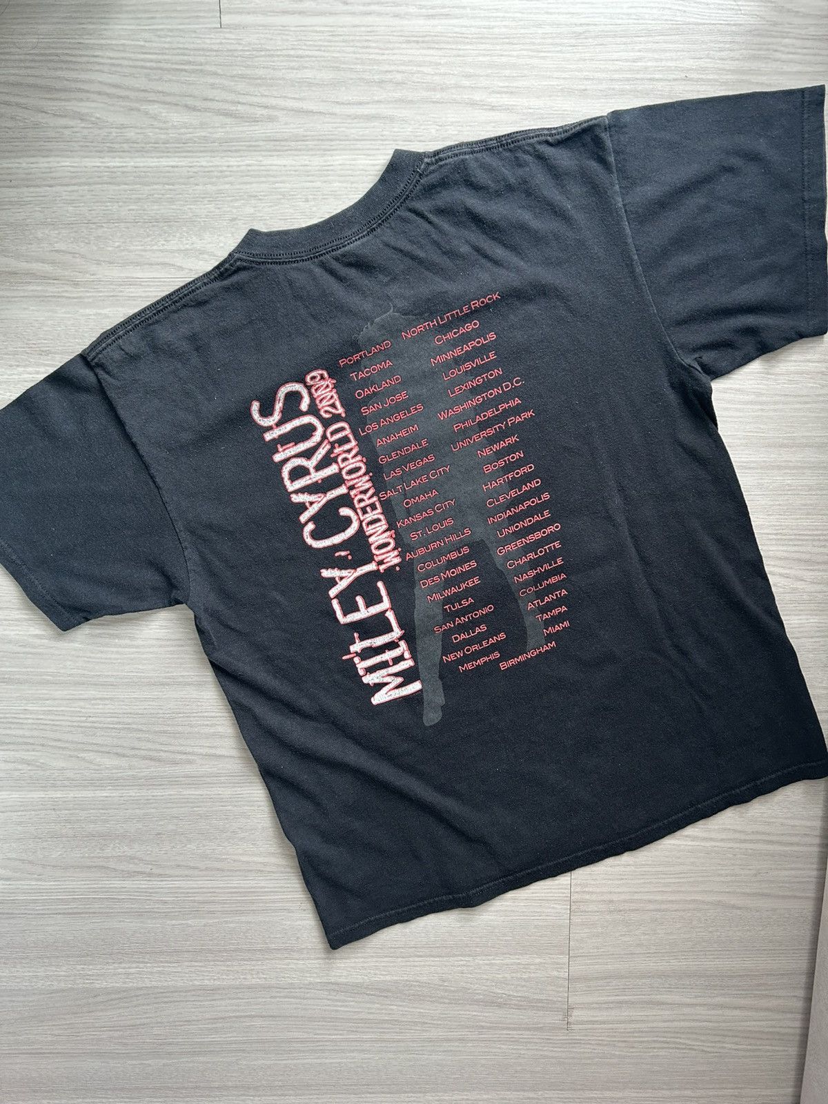 Vintage Miley Cyrus T Shirt 00’ Size US L / EU 52-54 / 3 - 5 Thumbnail