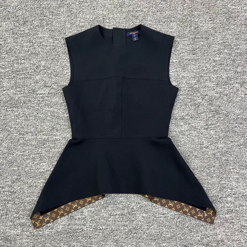 Louis Vuitton Louis Vuitton Old Flower Patchwork Black Ruffle shirt Size XS / US 0-2 / IT 36-38 - 2 Thumbnail