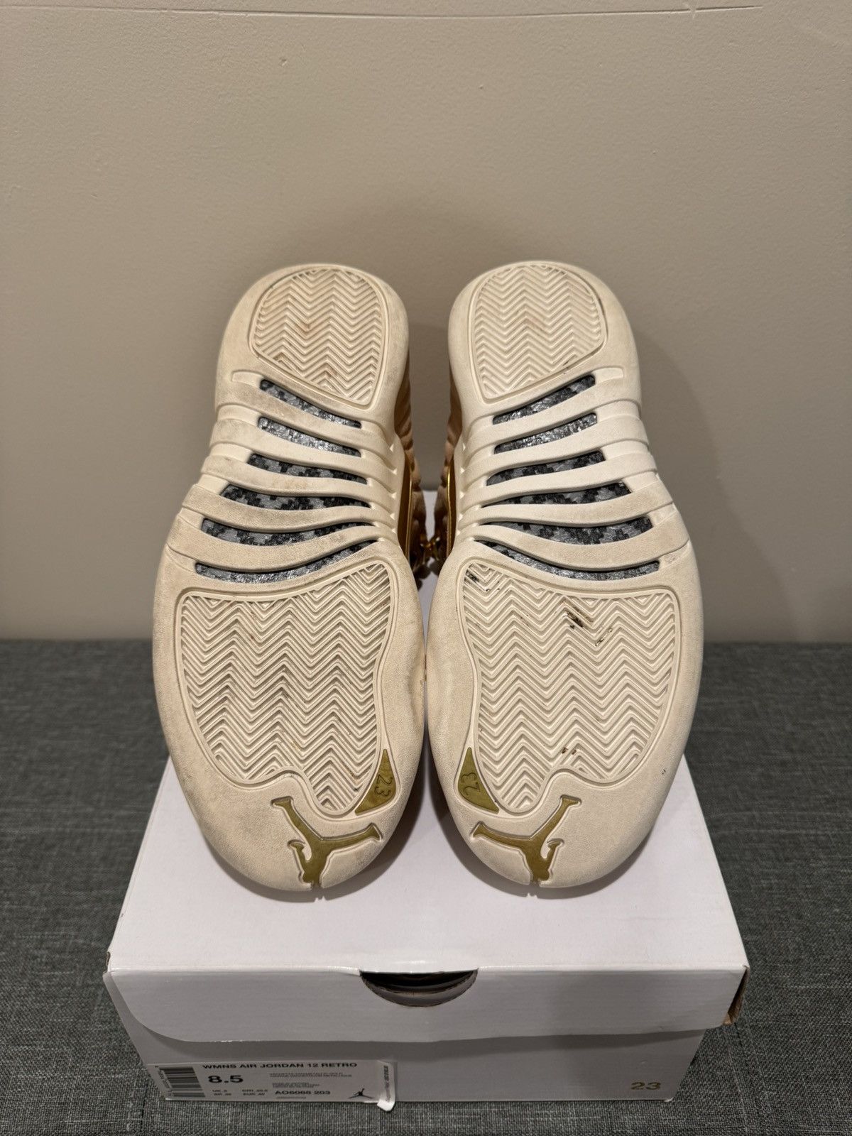 Jordan Brand Jordan Women’s Air Jordan 12 Retro Size 8.5 AO6068203 Size US 8.5 / IT 38.5 - 5 Thumbnail