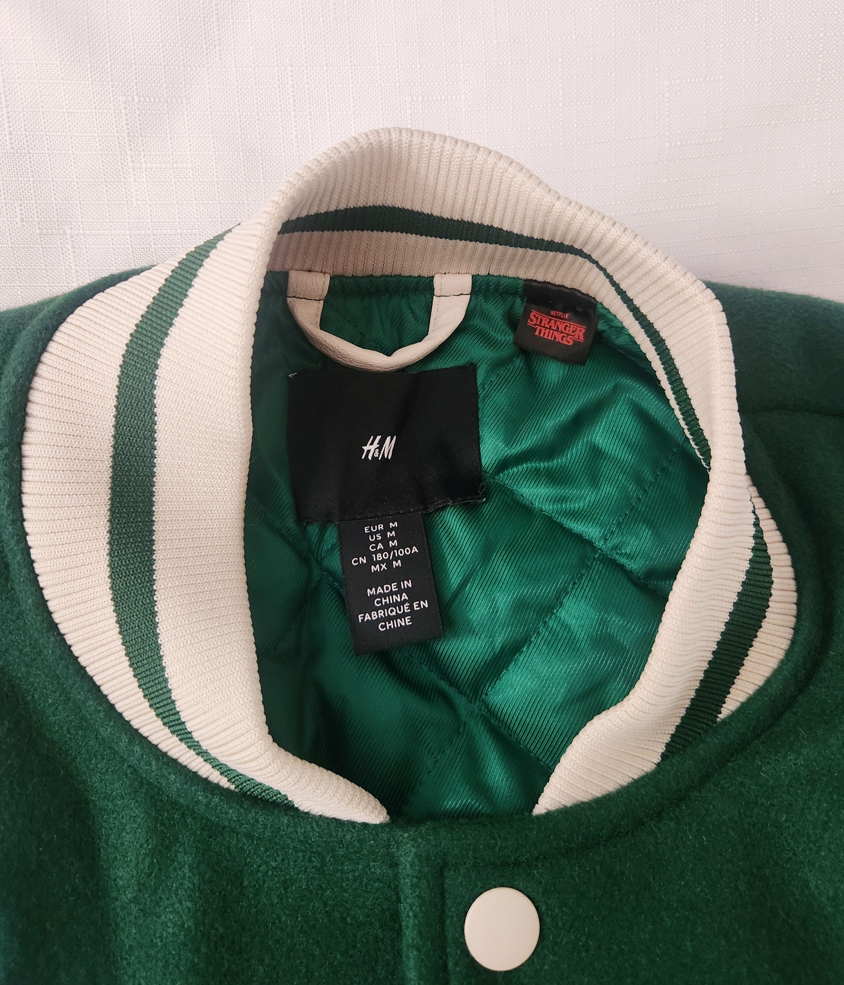 H&M H&M x Stranger Things Hawkins Tigers Varsity Letterman jacke Size US M / EU 48-50 / 2 - 6 Thumbnail
