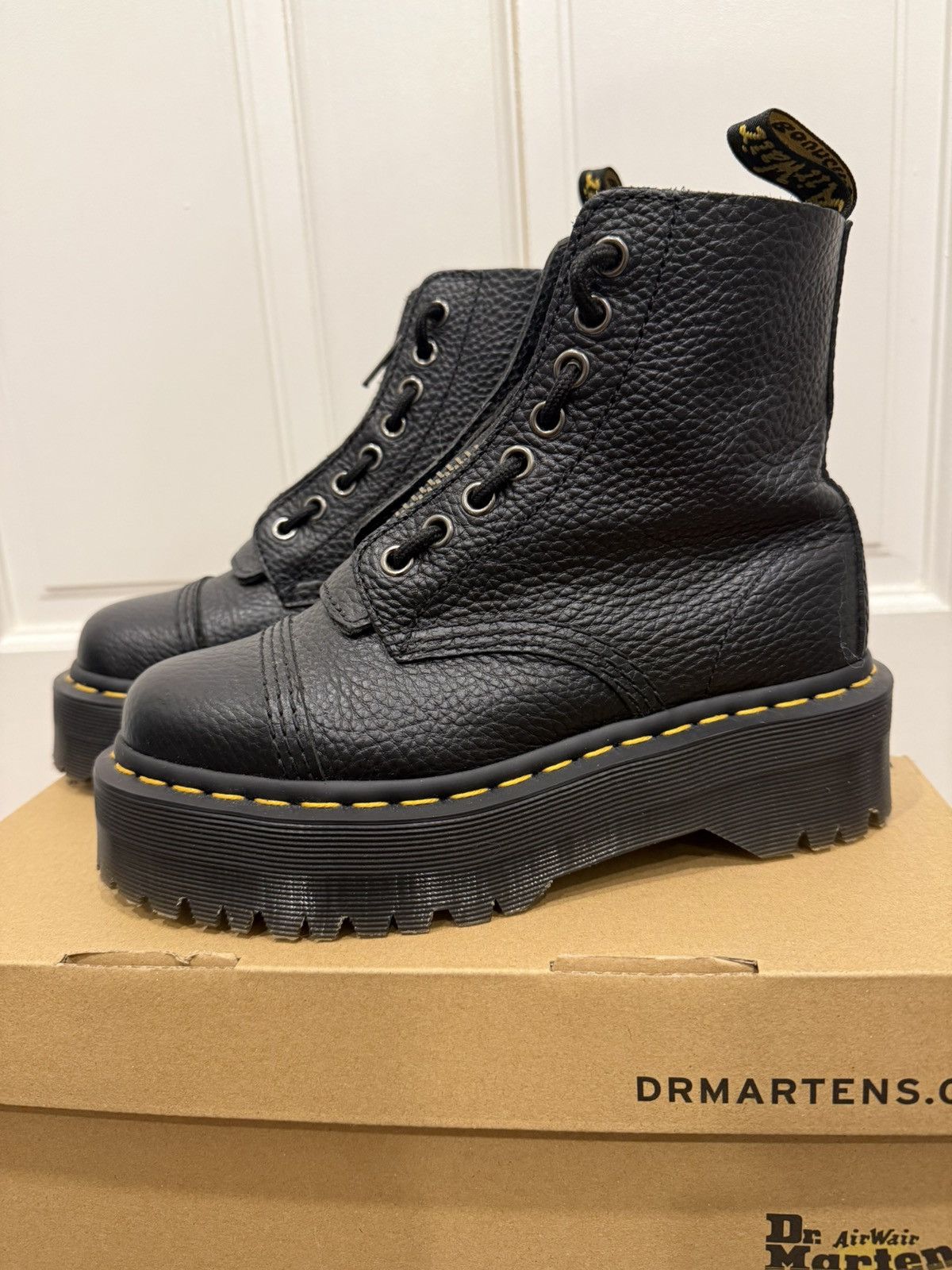 Dr. Martens Dr. Martens Milled Nappa Leather Platform Boots Size US 5 / IT 35 - 5 Thumbnail