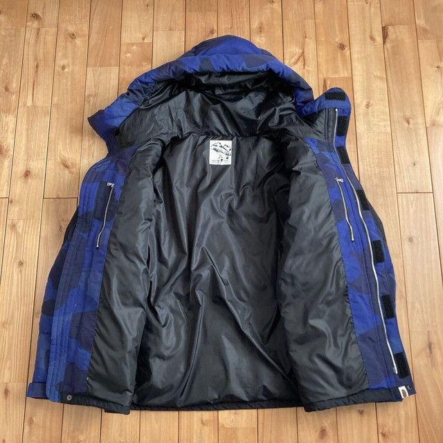Bape BAPE Giant Blue Camo Puffer Down Jacket a bathing ape NIGO Size US L / EU 52-54 / 3 - 5 Thumbnail