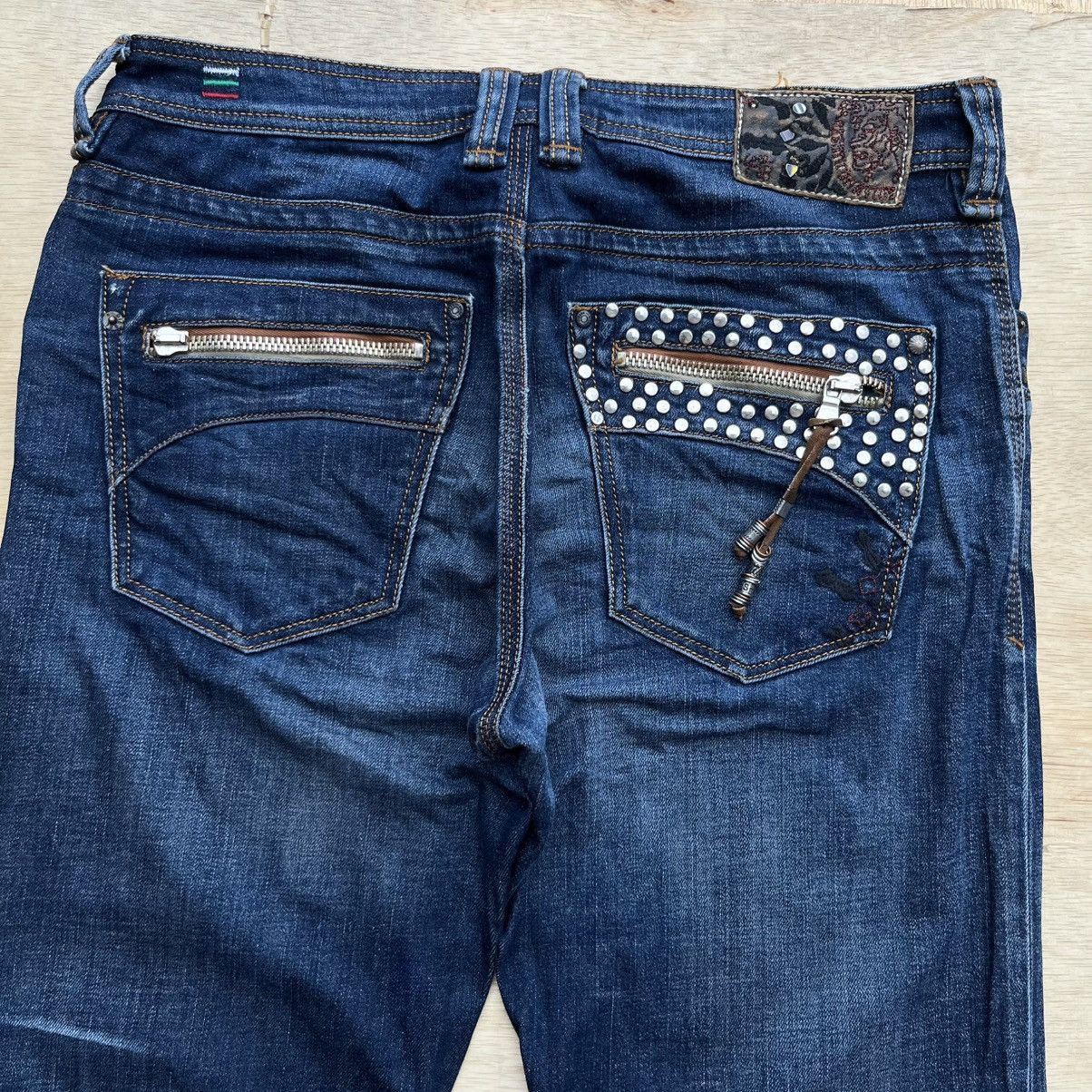 Diesel DIESEL INDUSTRY DISTRESSED DENIM REG FIT Size US 34 / EU 50 - 1 Thumbnail