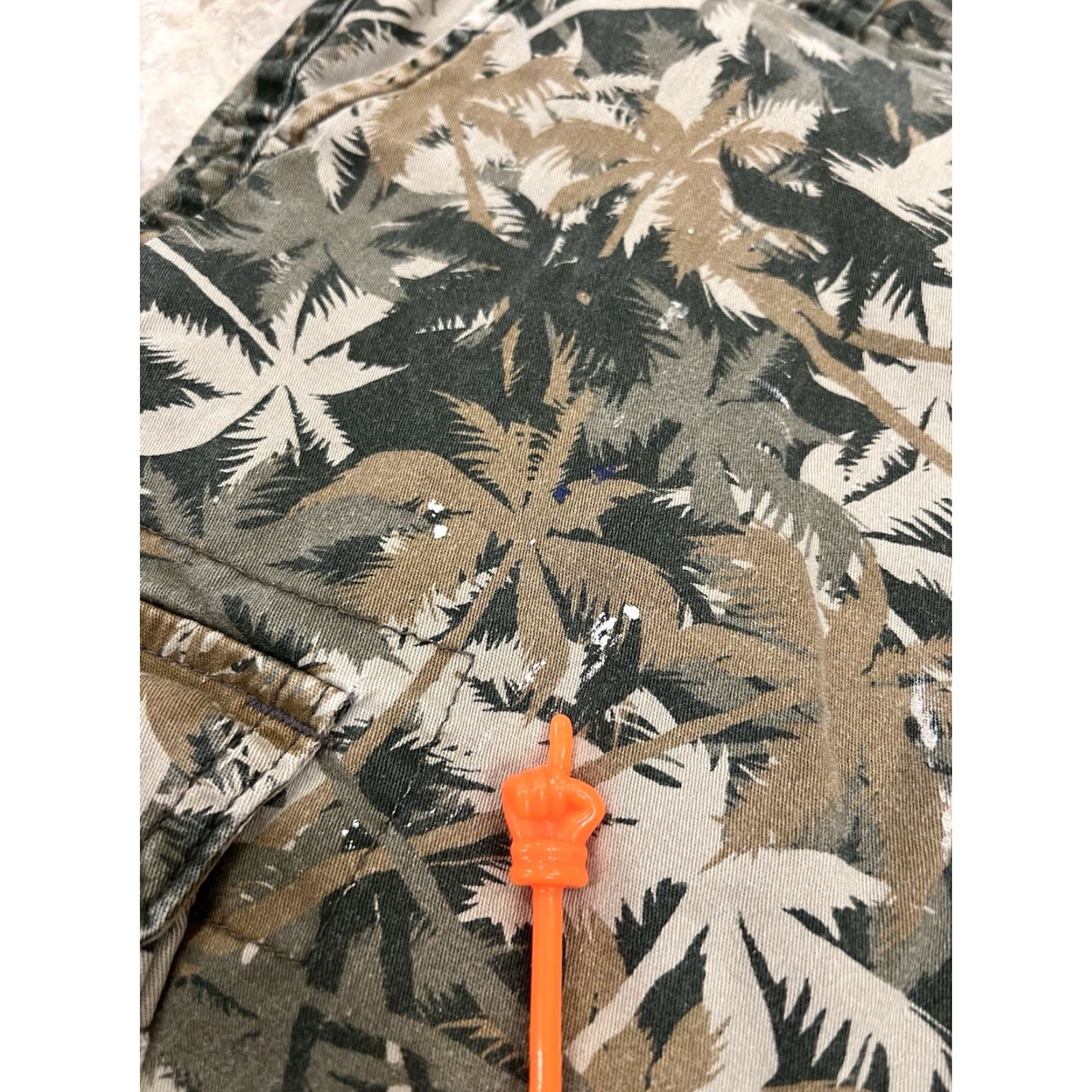 Vintage Roebuck & Co. Men Cargo Shorts Palm Tree Camo 36 Green 11" Inseam 90s Outdoor Palm Trees Cargo Pocket Regular Mens Size US 36 / EU 52 - 7 Thumbnail