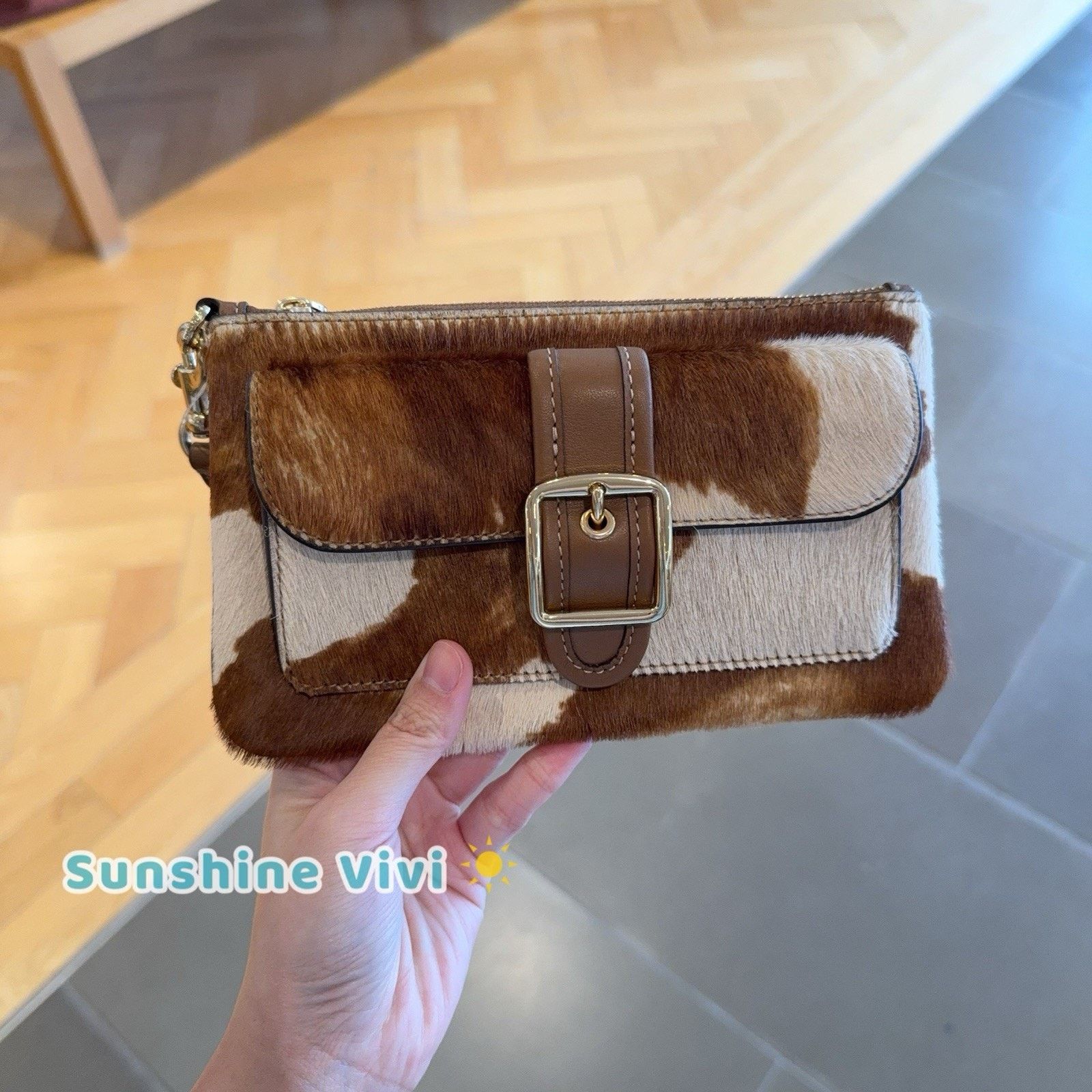 Coach NWT Coach Ashton Wristlet Haircalf Cow CDY07 Gold/Cow Size ONE SIZE - 1 Thumbnail