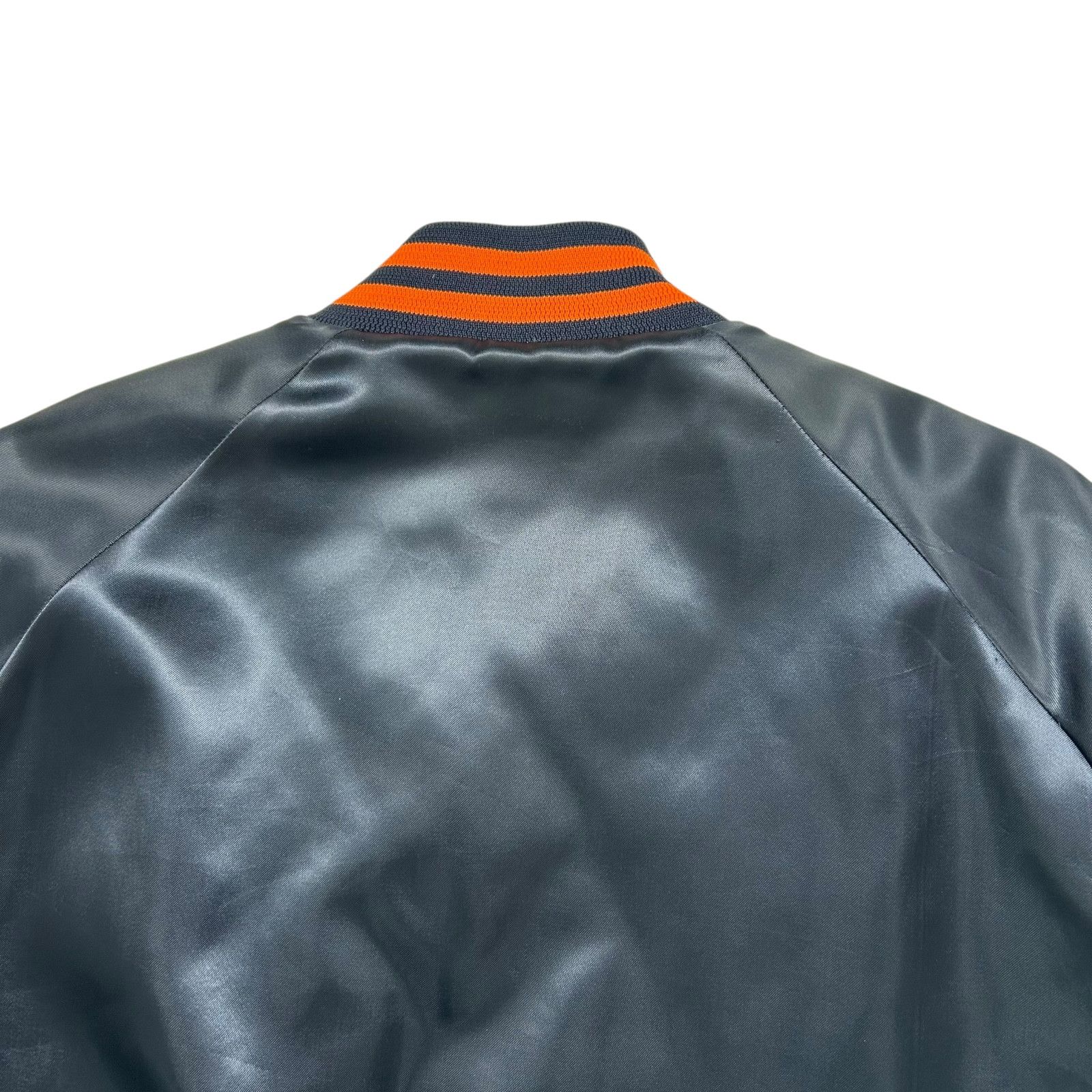 NFL VTG 90s NFL CHICAGO BEARS CHALK LINE SATIN JACKET Size US XL / EU 56 / 4 - 8 Thumbnail
