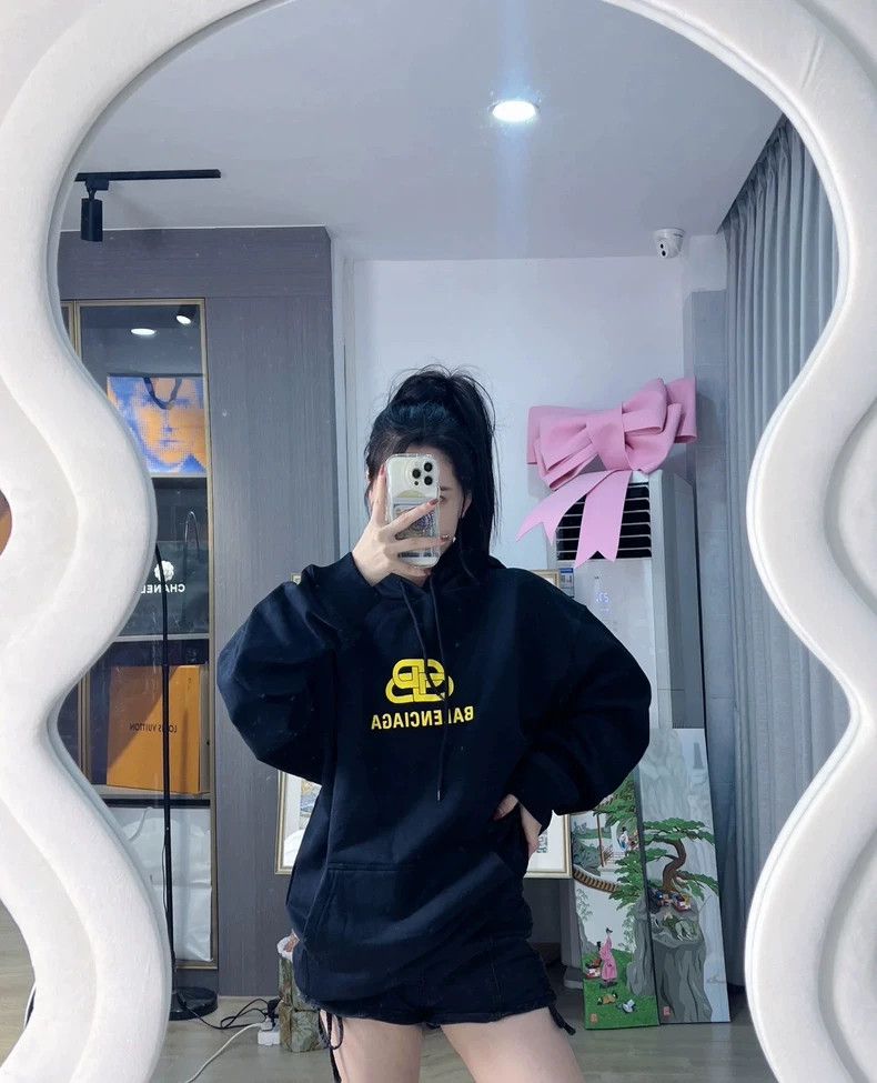 Balenciaga Balenciaga Double B Buckle Classic Printed Hoodie Sweatshi Size US XS / EU 42 / 0 - 7 Thumbnail