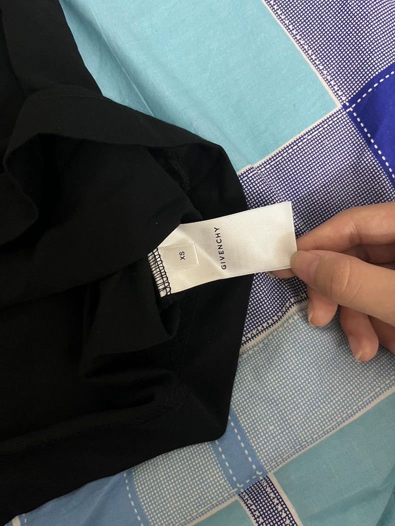 Givenchy Givenchy Black short-sleeved T-shirt, XS size Size US XS / EU 42 / 0 - 5 Thumbnail