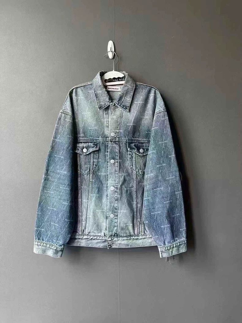 Balenciaga Balenciaga Full print denim jacket 2501-Nextarrow Size XS / US 0-2 / IT 36-38 - 1 Thumbnail