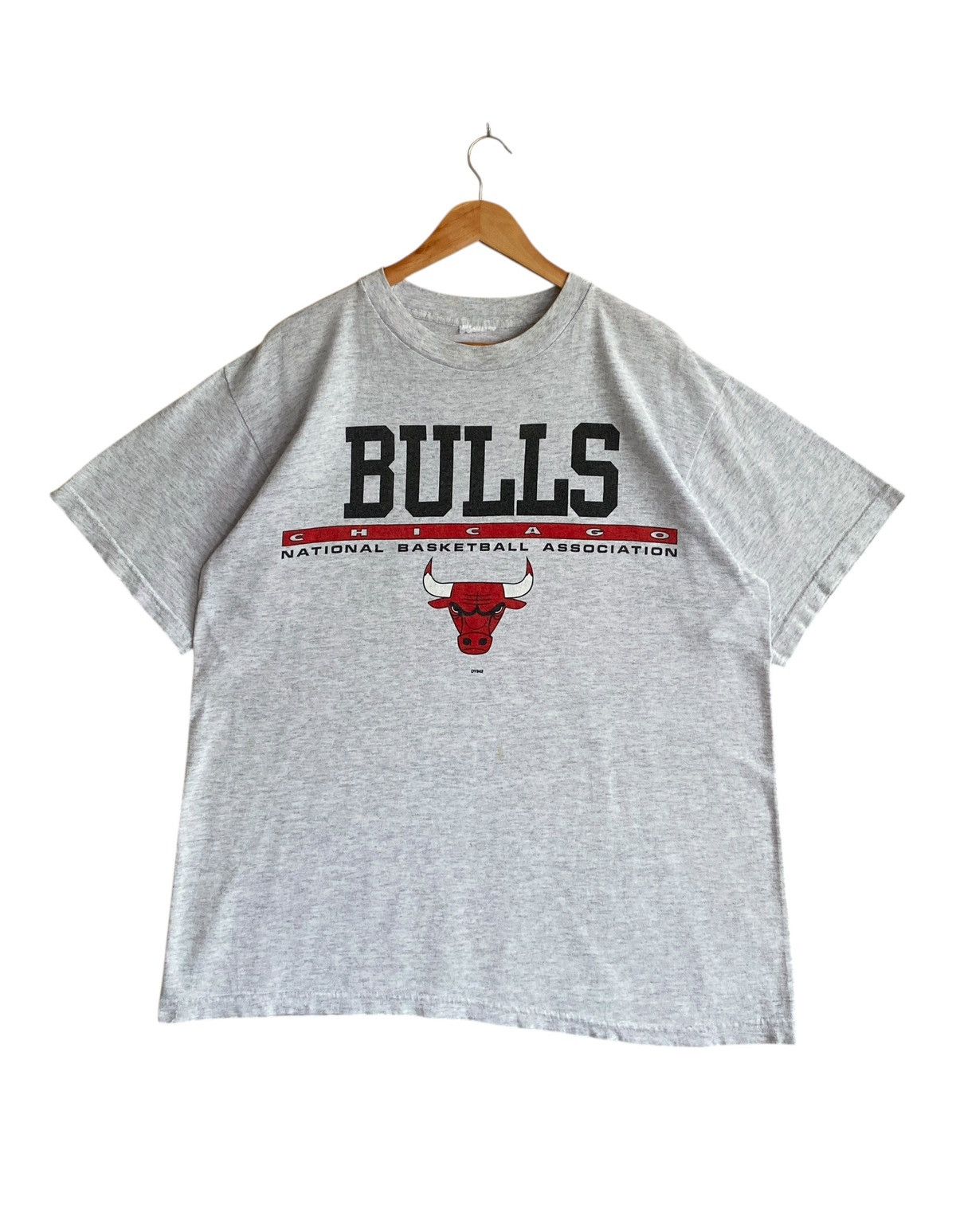 Vintage Vintage NBA Team Chicago Bull T-shirt 1990s Size US L / EU 52-54 / 3 - 1 Thumbnail