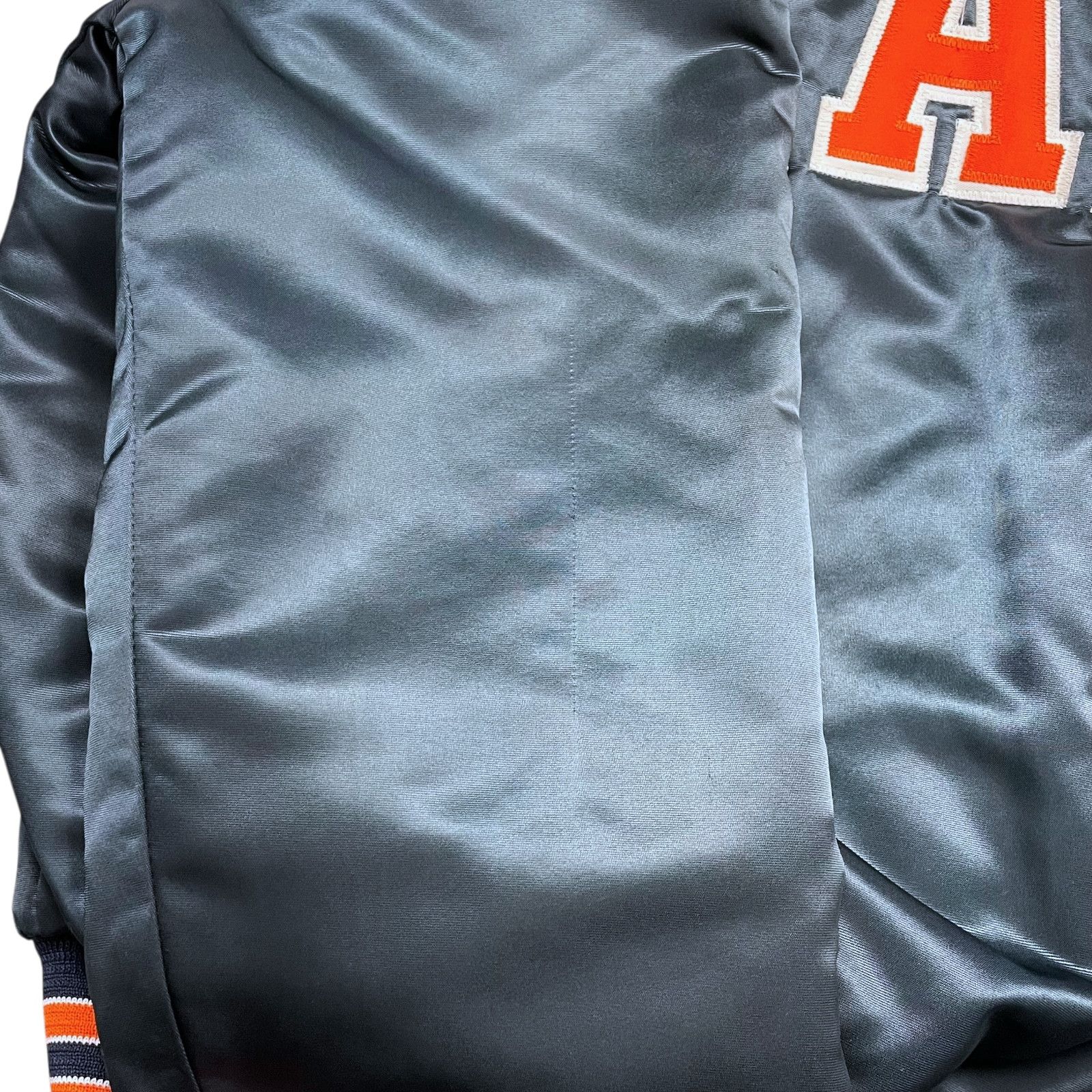 NFL VTG 80s CHICAGO BEARS CHALK LINE SATIN JACKET SPELL OUT Sz M Size US M / EU 48-50 / 2 - 10 Thumbnail