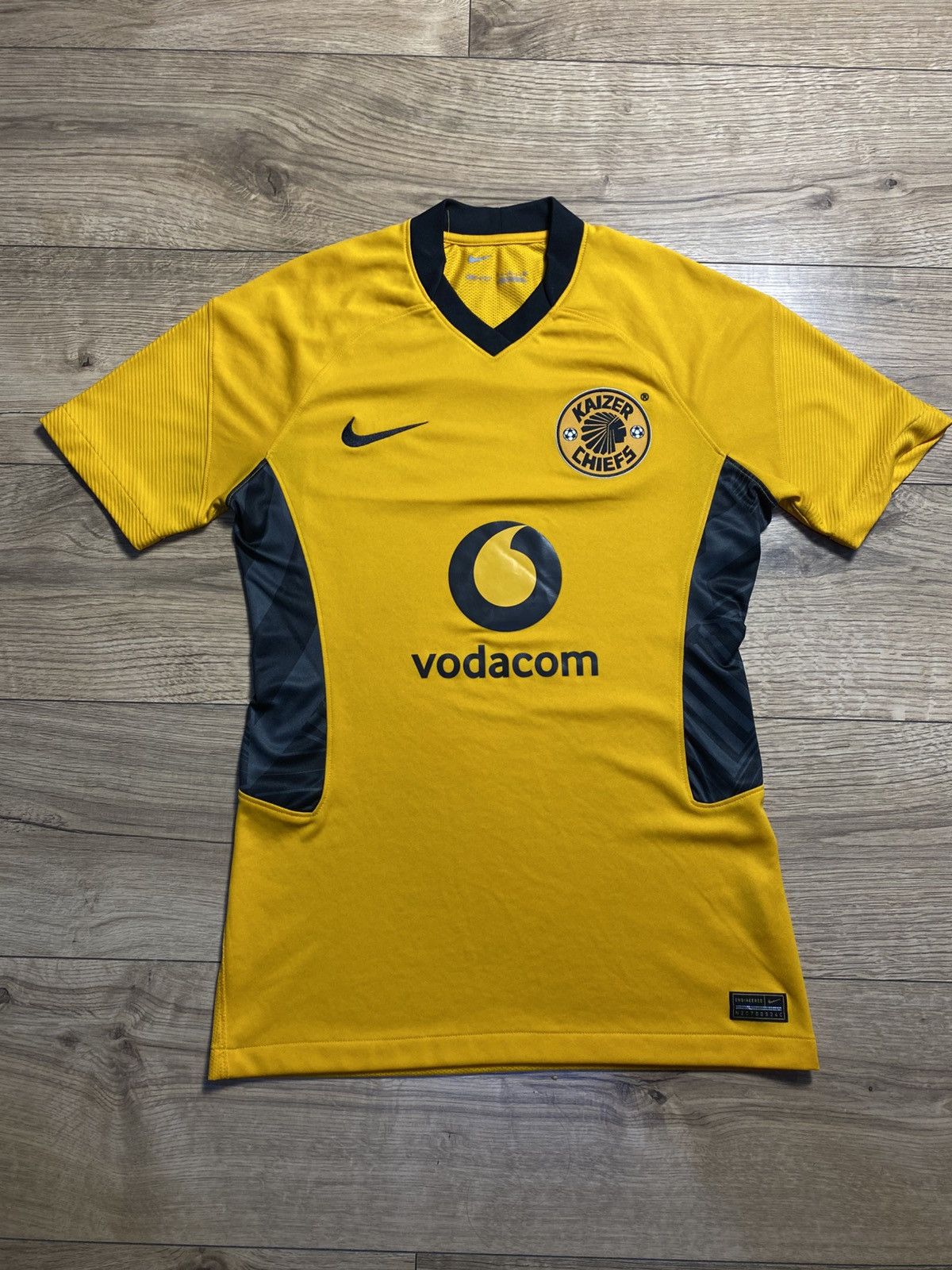 Nike Nike Kaizer Chiefs FC 2021-22 Home Soccer Jersey Yellow sz-s Size US S / EU 44-46 / 1 - 1 Thumbnail