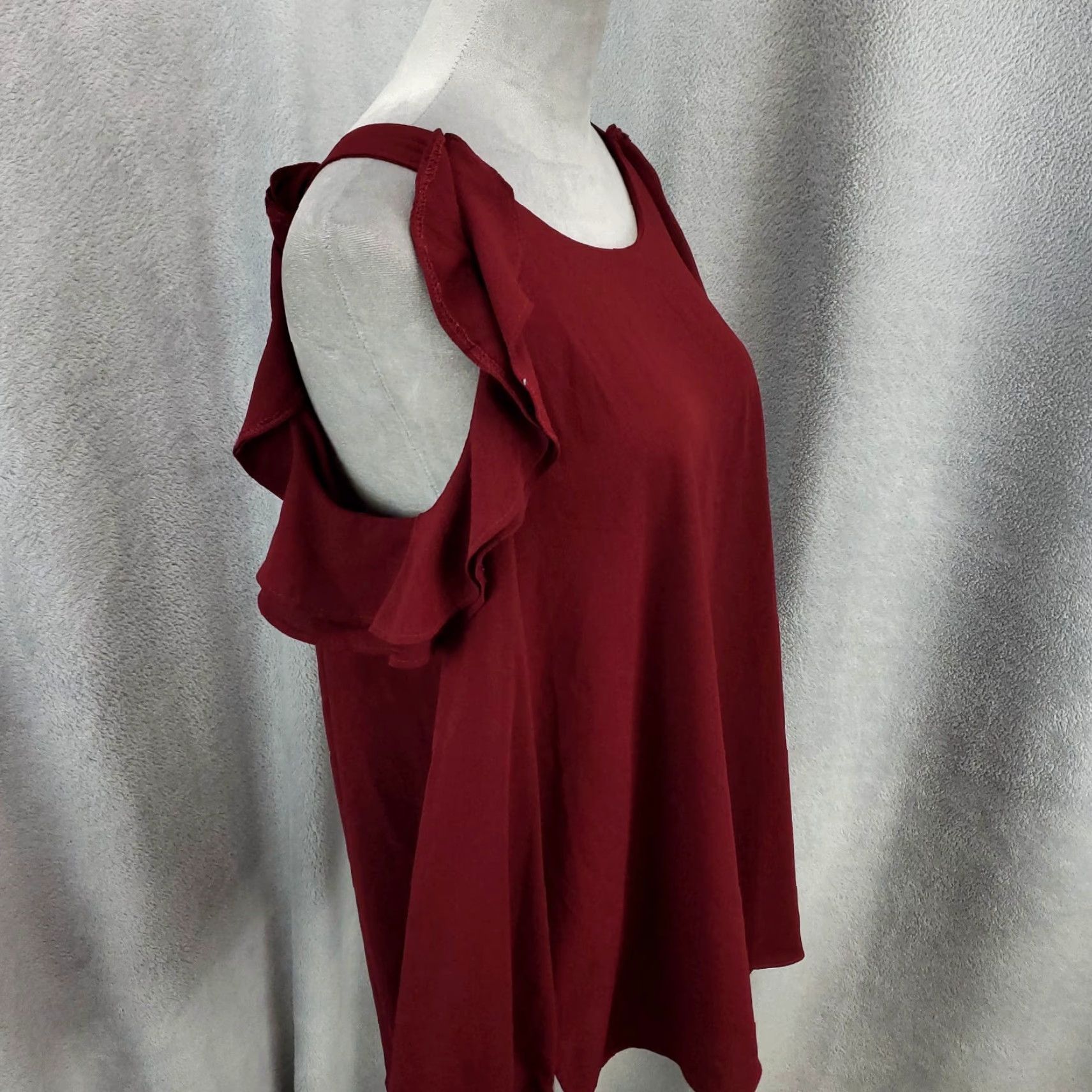 Vintage UMGEE Tunic Womens Large Maroon Cold Shoulder Gauzy Ruffles Balloon Flutter Size L / US 10 / IT 46 - 7 Thumbnail