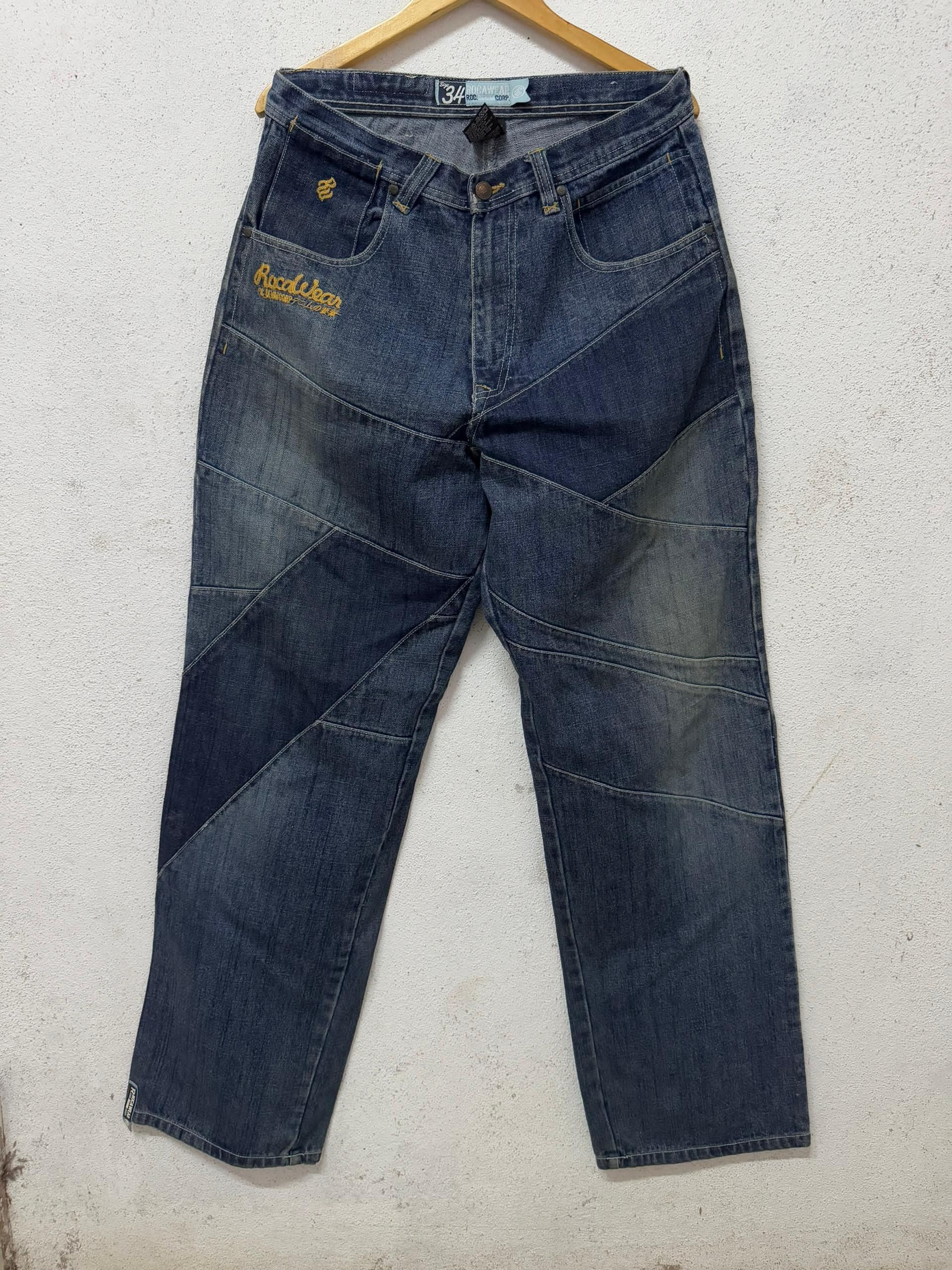 Rocawear Rocawear y2k jeans nice design Size US 34 / EU 50 - 1 Thumbnail