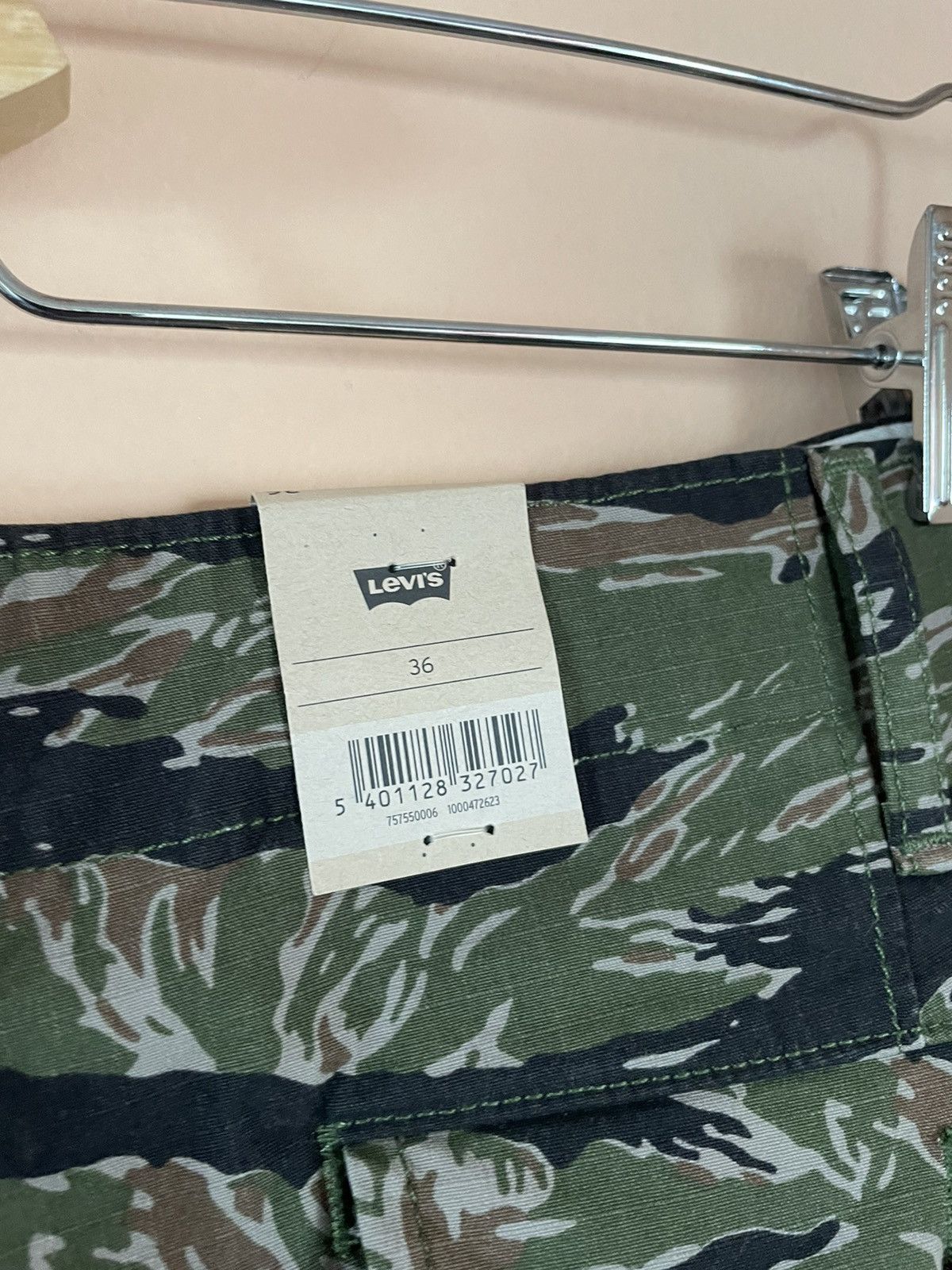 Levi's Levi’s lo-ball tiger camo cargo pants Size US 36 / EU 52 - 6 Thumbnail