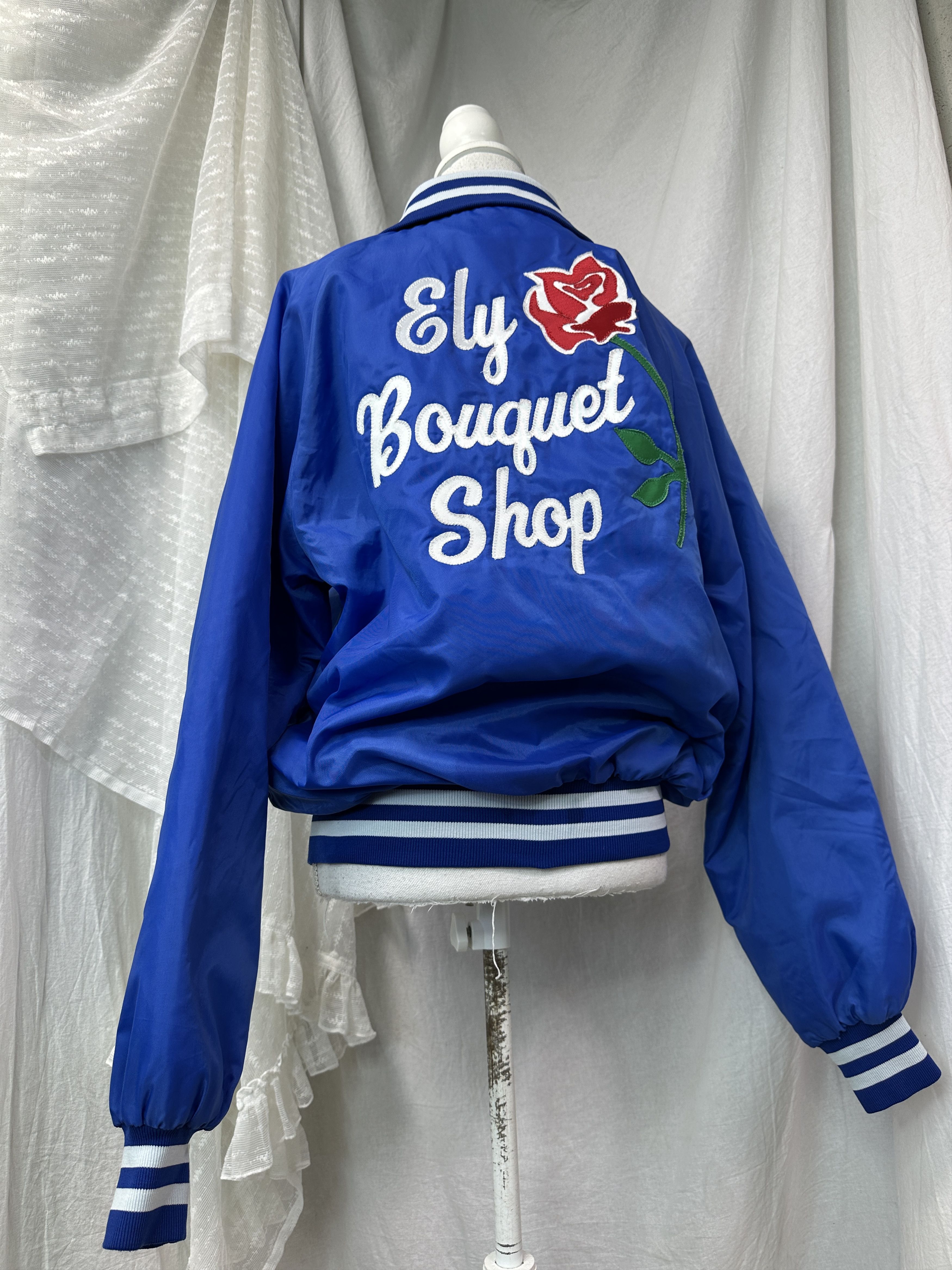 Vintage Vintage Streetwear Old School Rose Bomber Jacket 80s Size US M / EU 48-50 / 2 - 1 Thumbnail